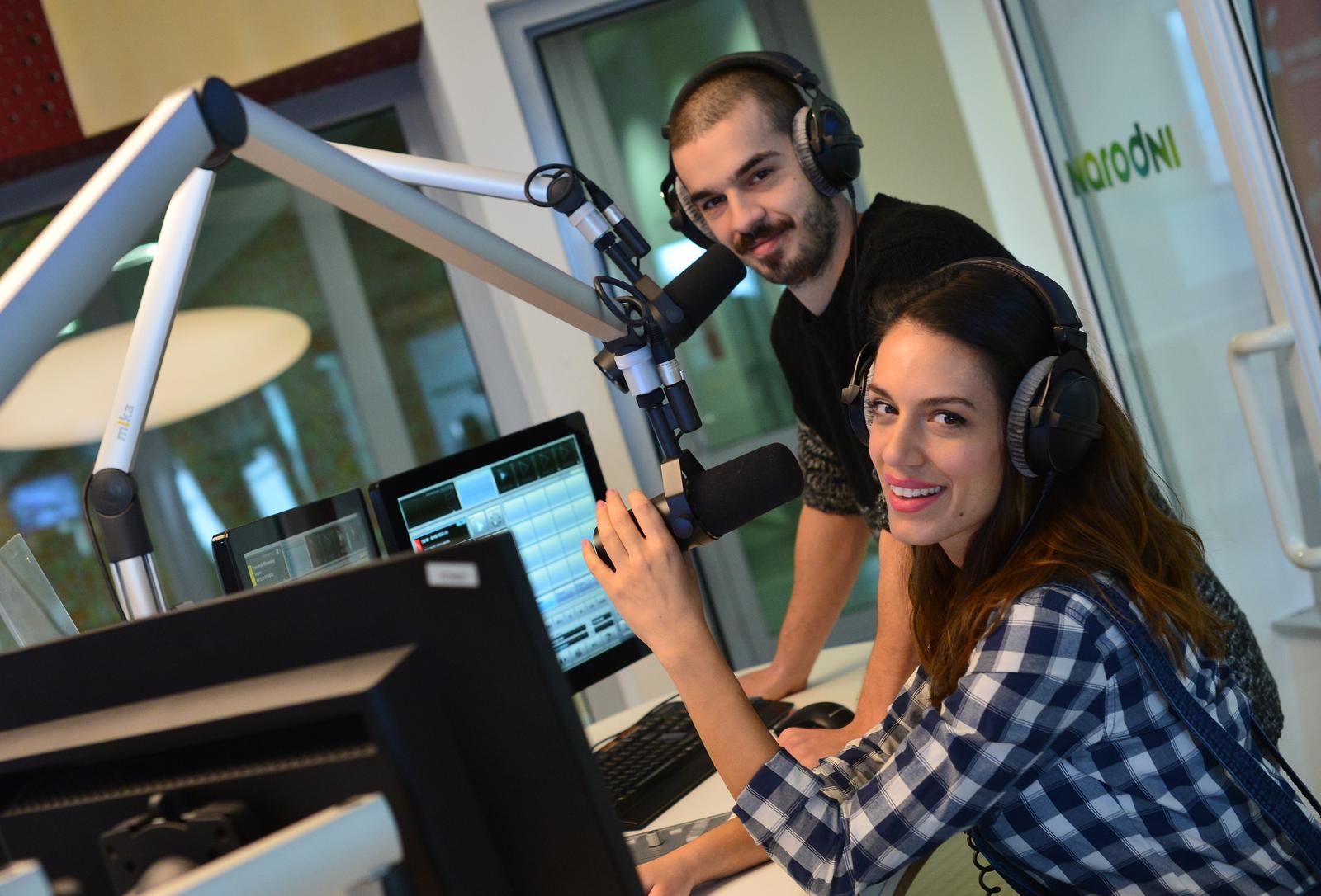 Zagreb: Nives Ivanievi? i Marko Brato, voditelji Narodnog radija