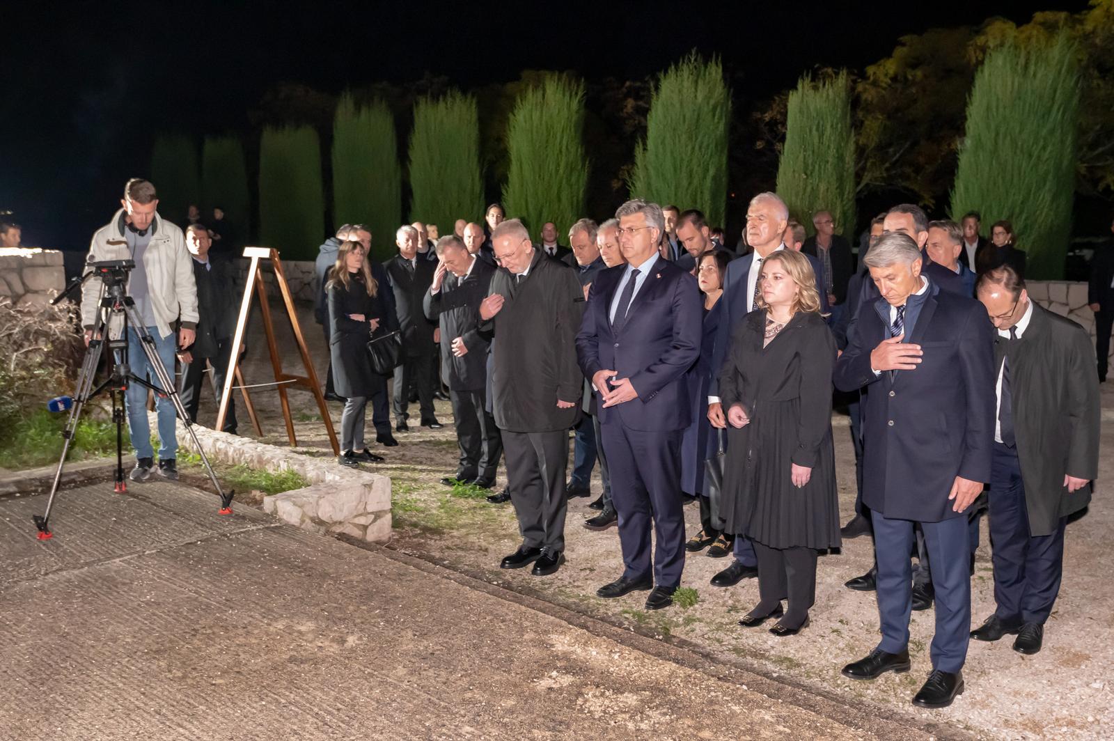 Andrej Plenković obilježio Dan sjećanja u Škabrnji