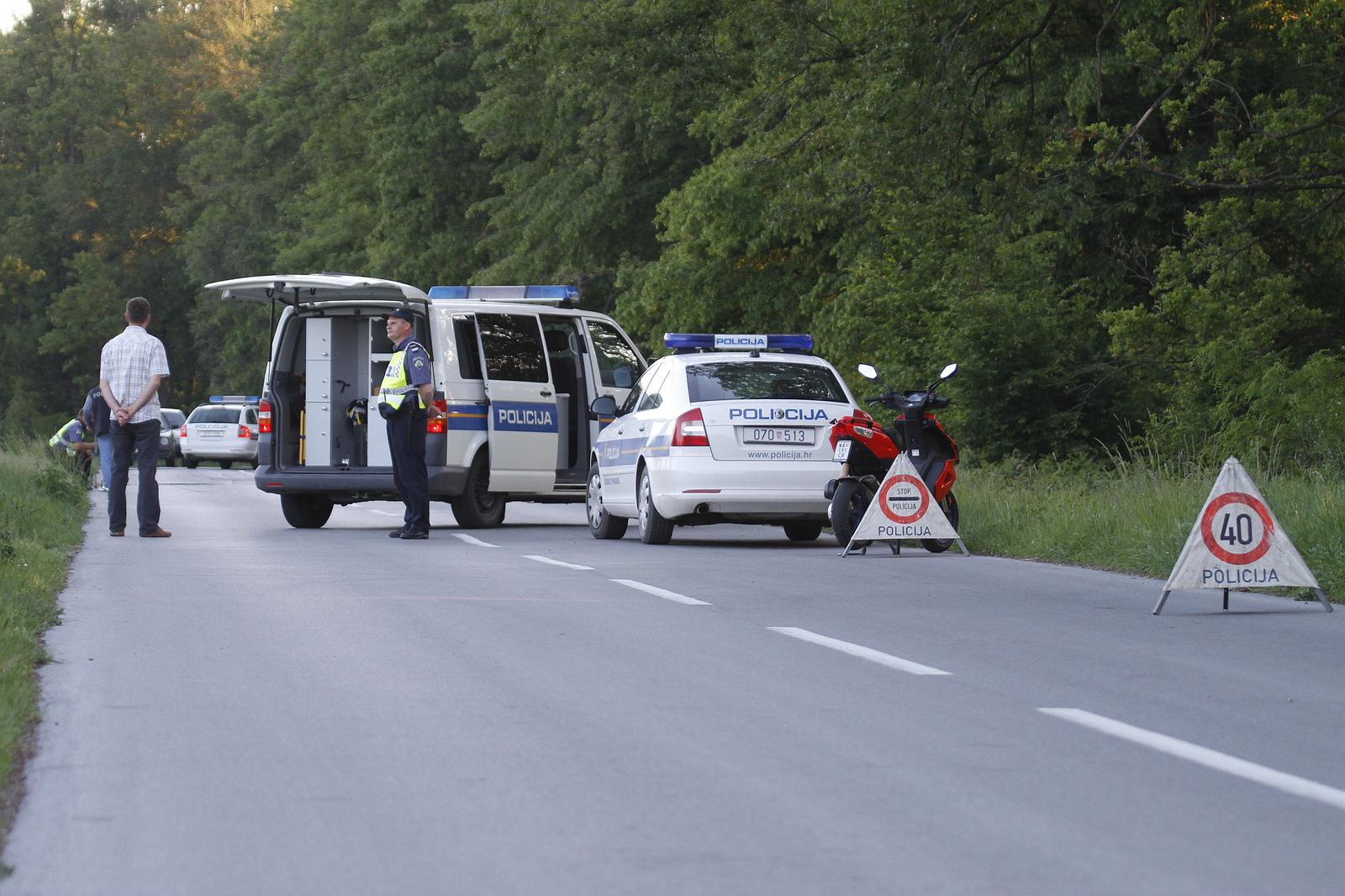 Naice: Kod Naica traktor sletio s ceste, poginuo mukarac
