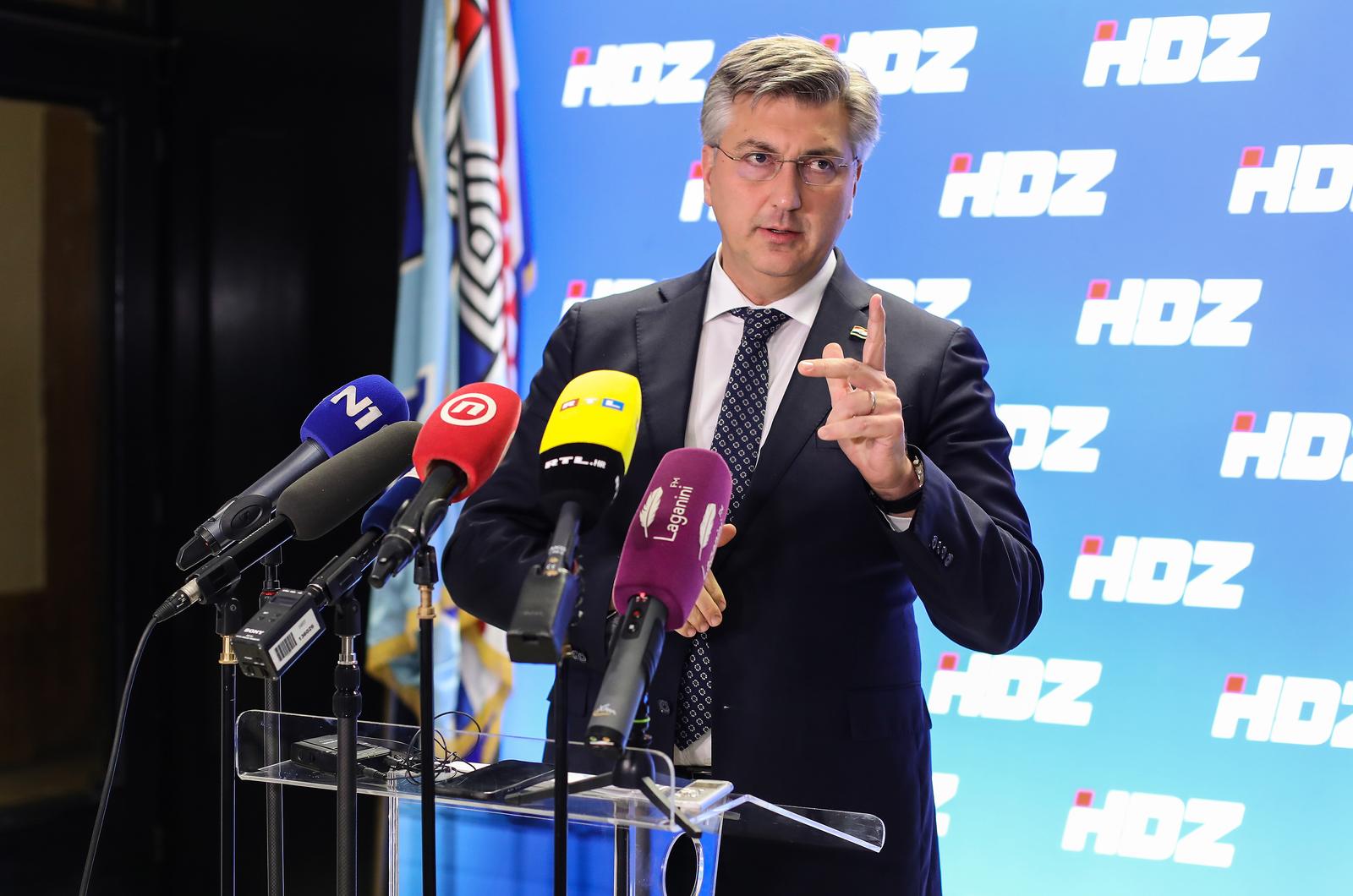 Premijer Plenković obratio se javnosti nakon sjednice Predsjedništva HDZ-a