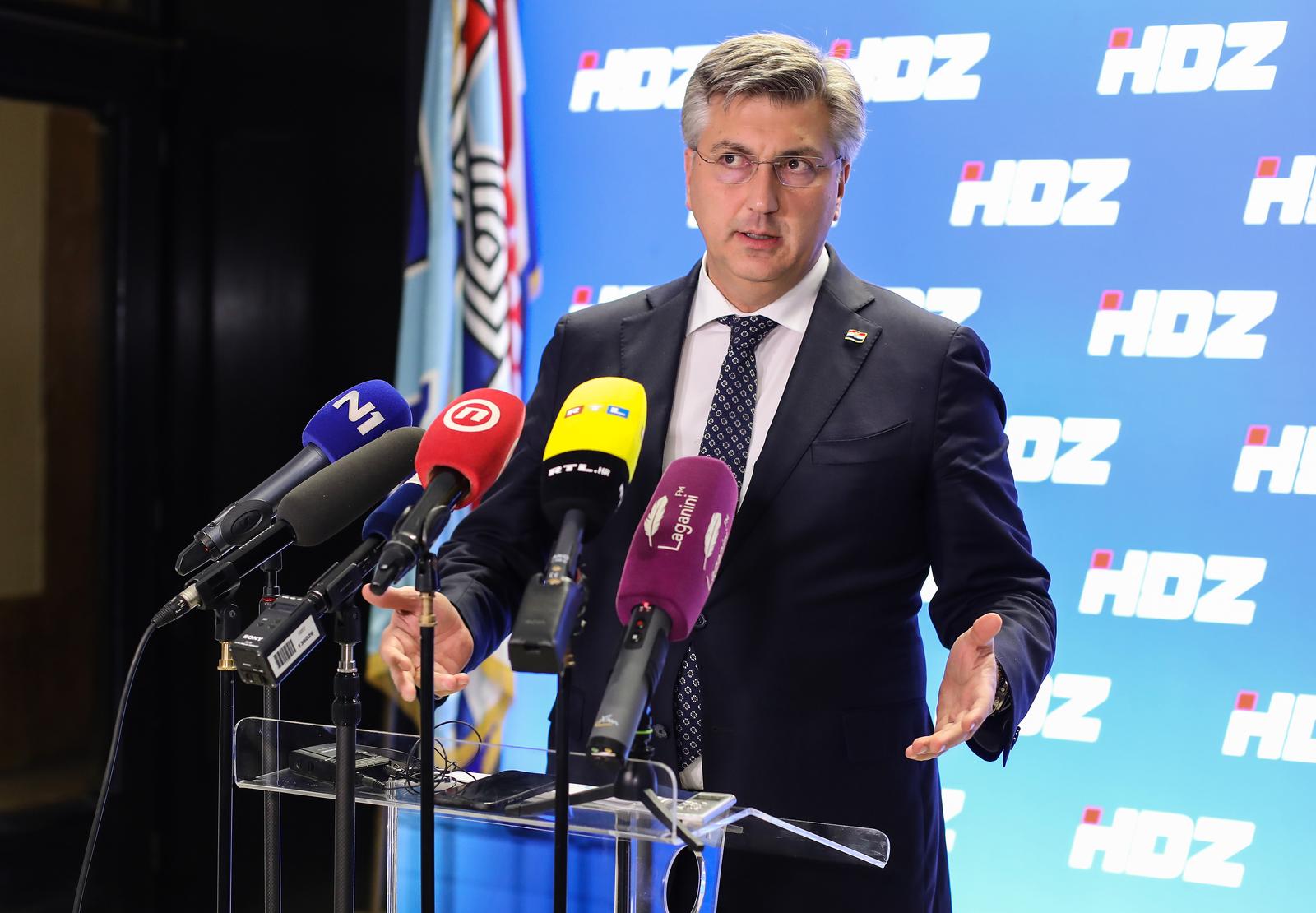 Premijer Plenković obratio se javnosti nakon sjednice Predsjedništva HDZ-a