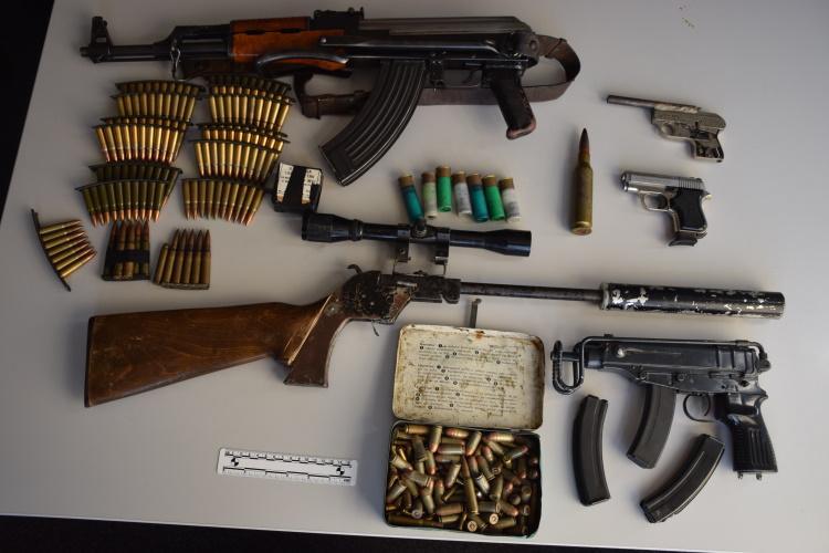 oružje, puške, pištolji, meci, naoružanje, municija