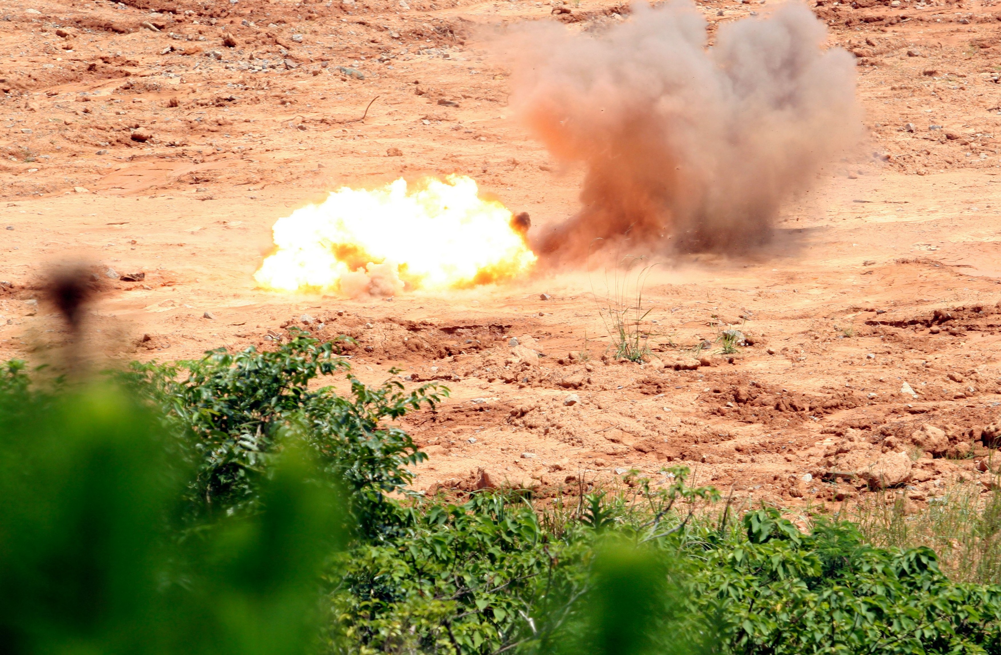 POLIGON, DETONACIJA, EKSPLOZIJA