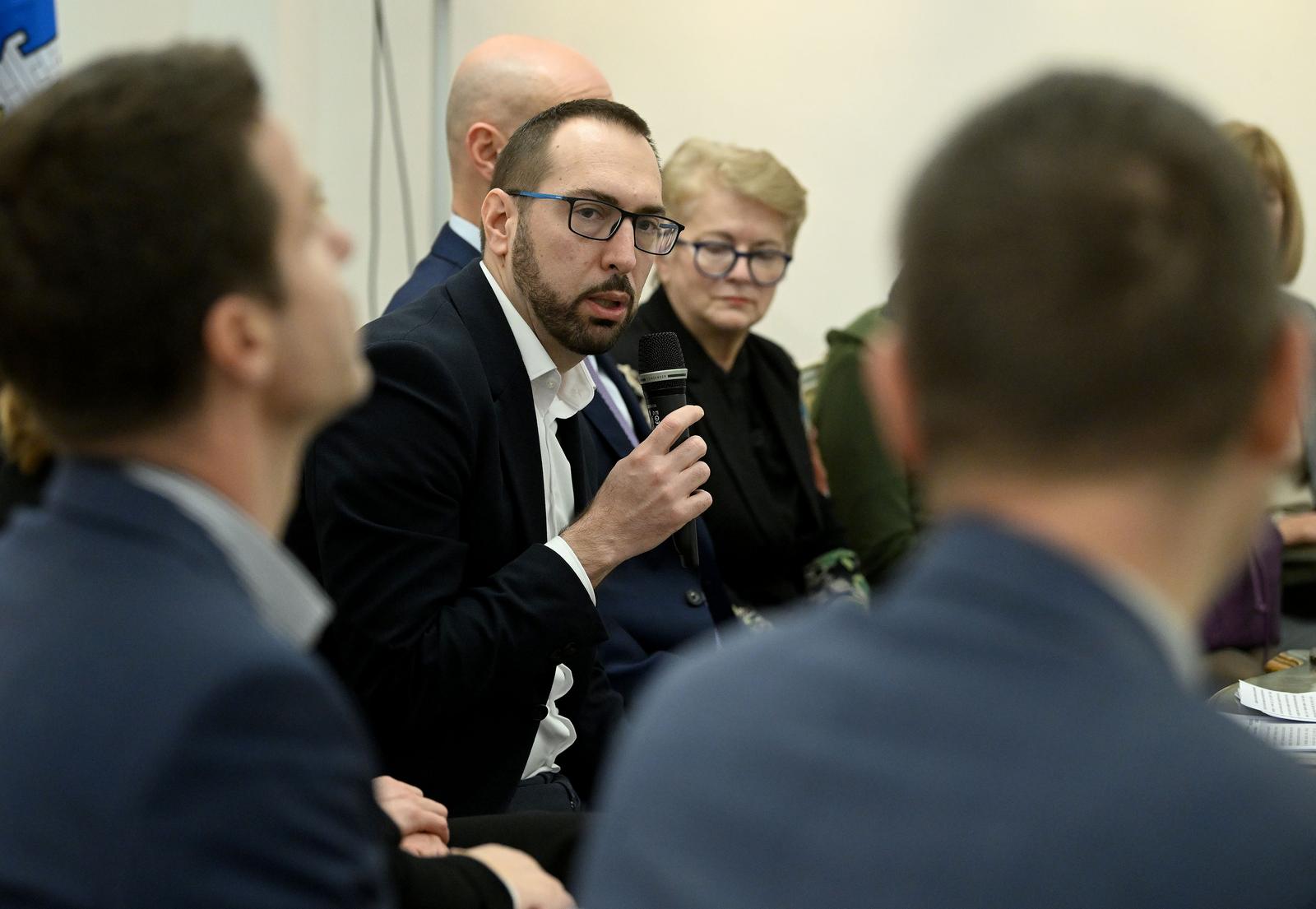 Zagreb: Druženje predstavnika udruga s invaliditetom s predstavnicima Gradske skupštine