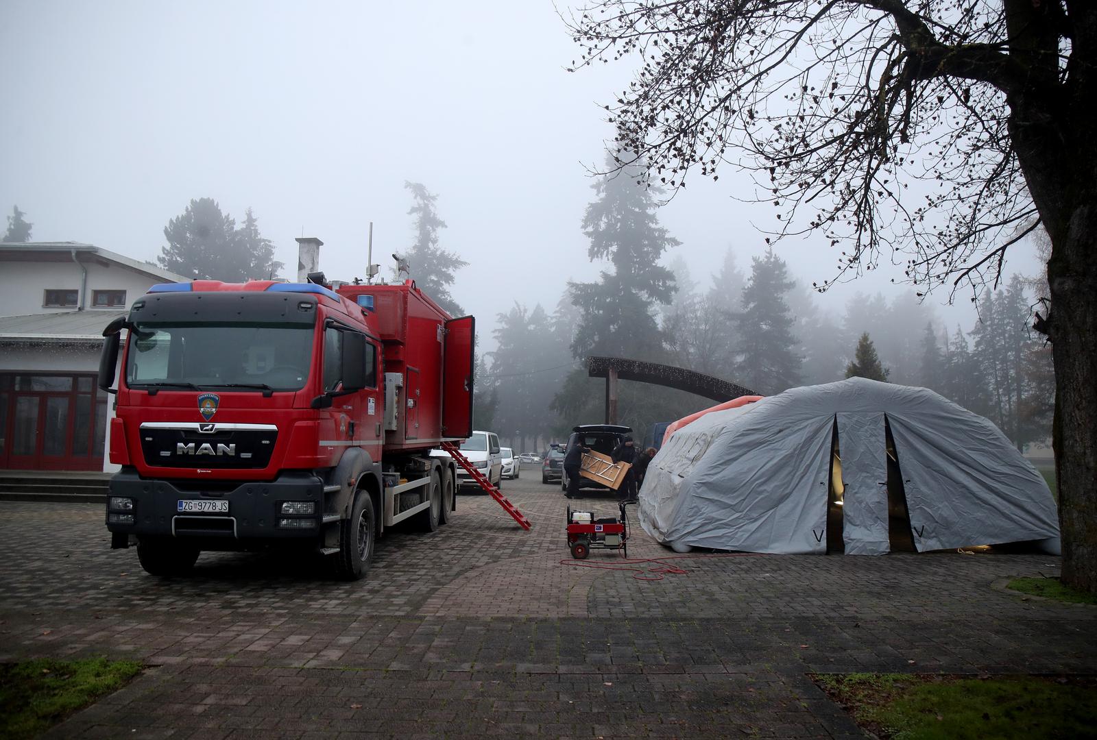 HGSS, vatrogasci i vojska u Voćinu nedaleko pronalaska srušenog Mig-a