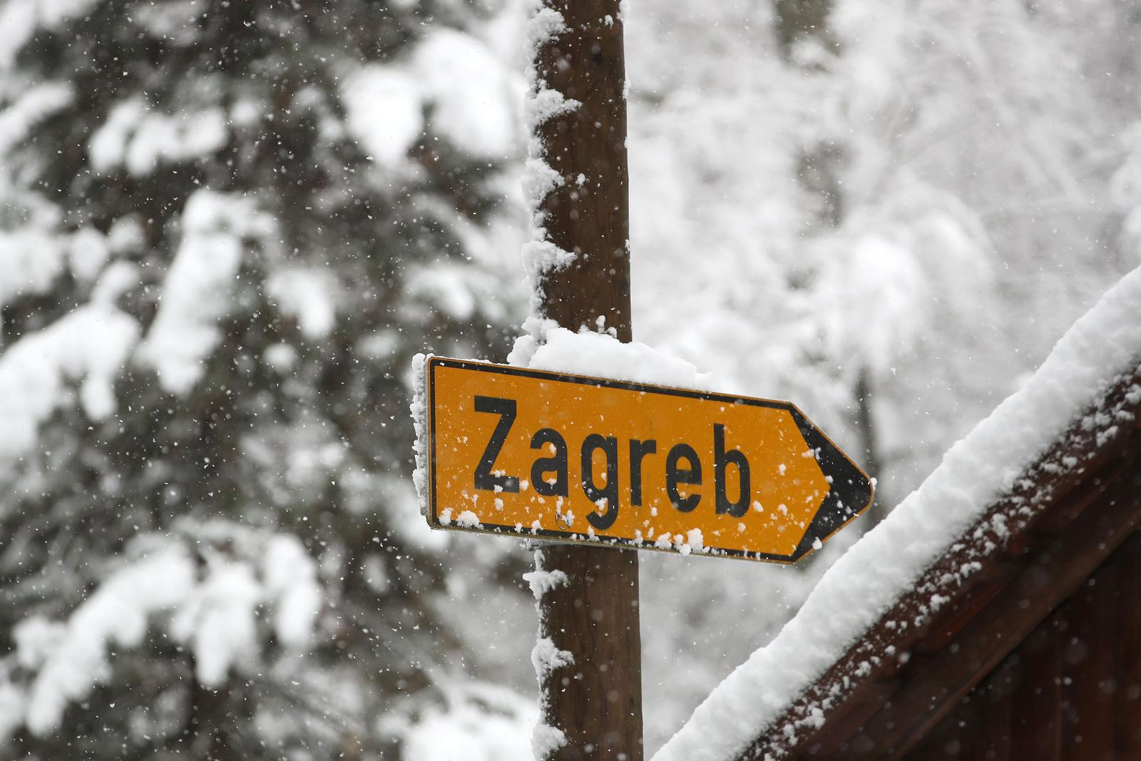 Snijeg zabijelio dijelove Hrvatske, na Sljemenu vlada zimska idila