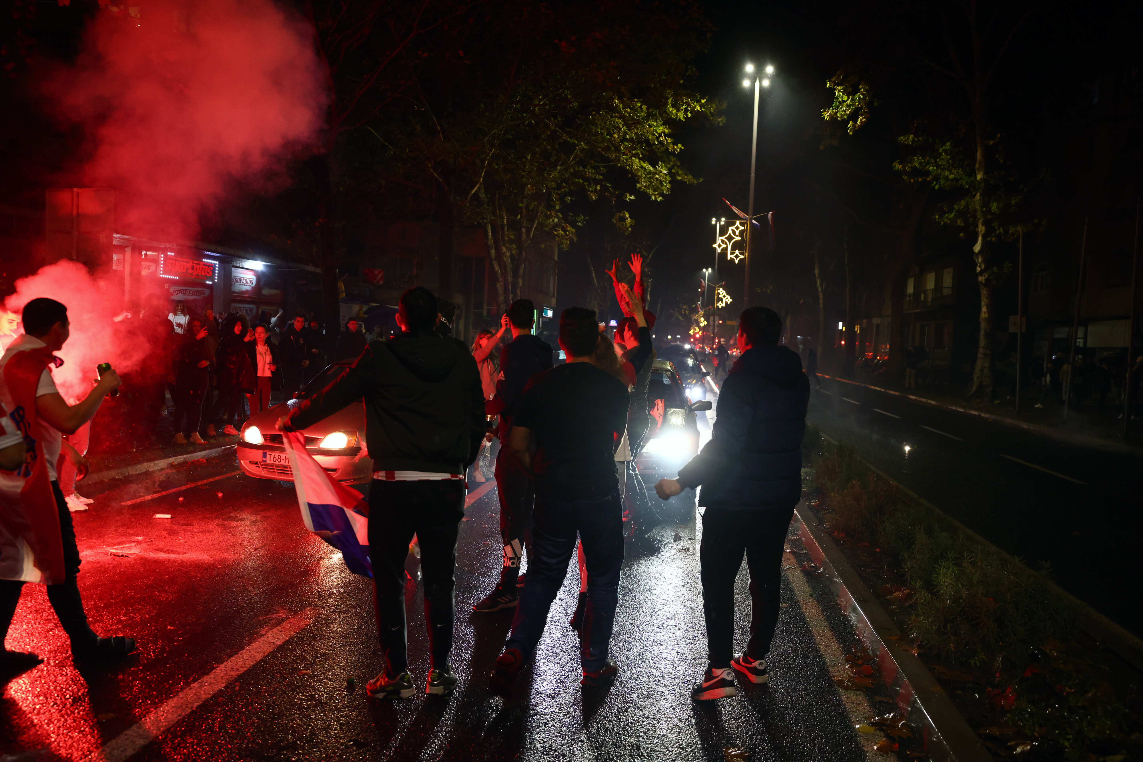 Slavlje navijača na ulicama Mostara