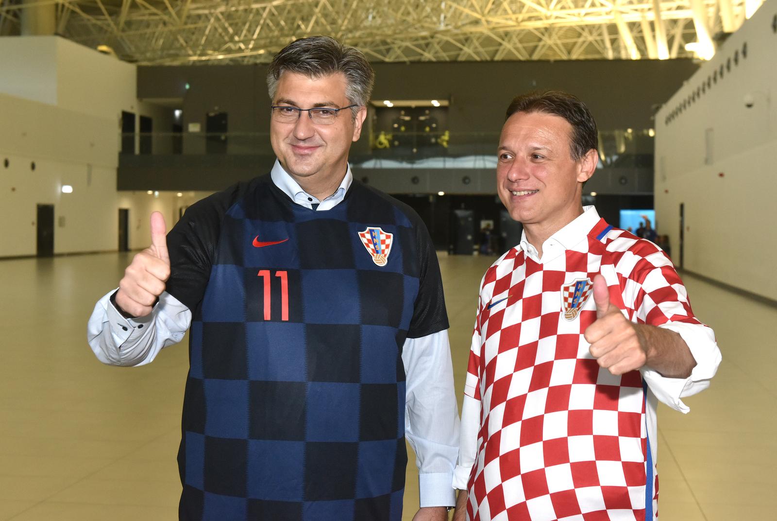 Zagreb: Andrej Plenković i Gordan Jandroković dobro raspoloženi odletjeli za Rusiju
