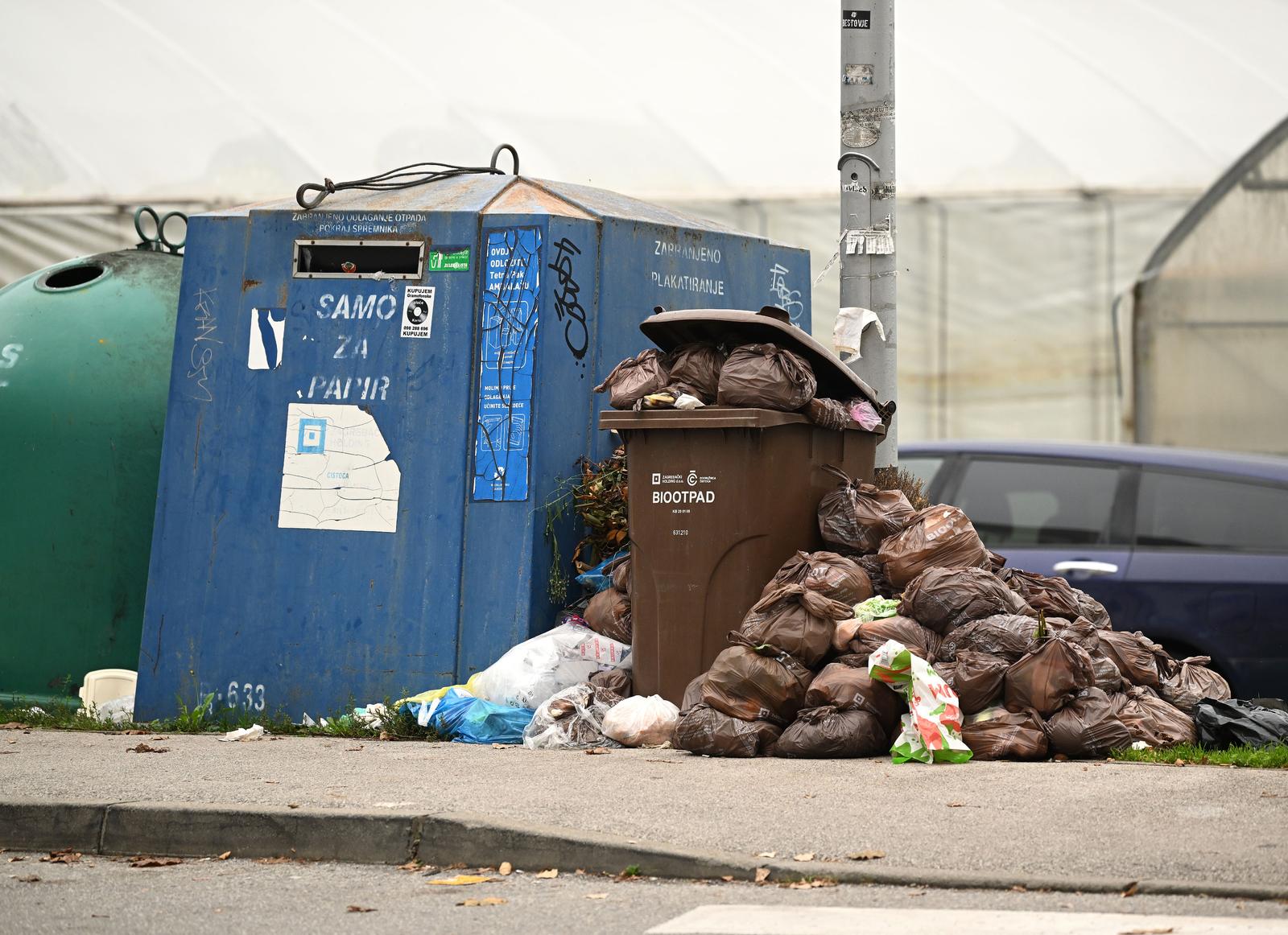 Zagreb: Djelatnici Čistoće nakon tri tjedna odvoze biootpad s Pavlenskog puta