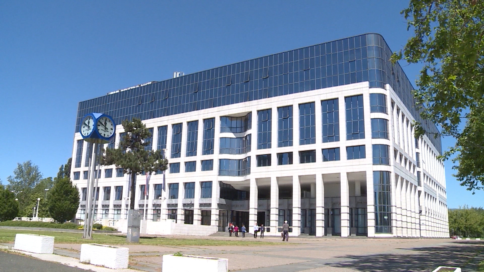 1660413948-ZG-INA-IZVLASTENJE-PKG-18-EME-120220813-164831270.mxf_.00_03_37_22.Still004