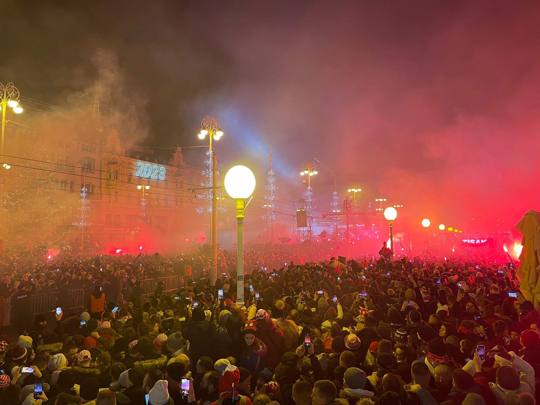 Vatreni, doček Vatrenih, doček na trgu, Trg bana Jelačića