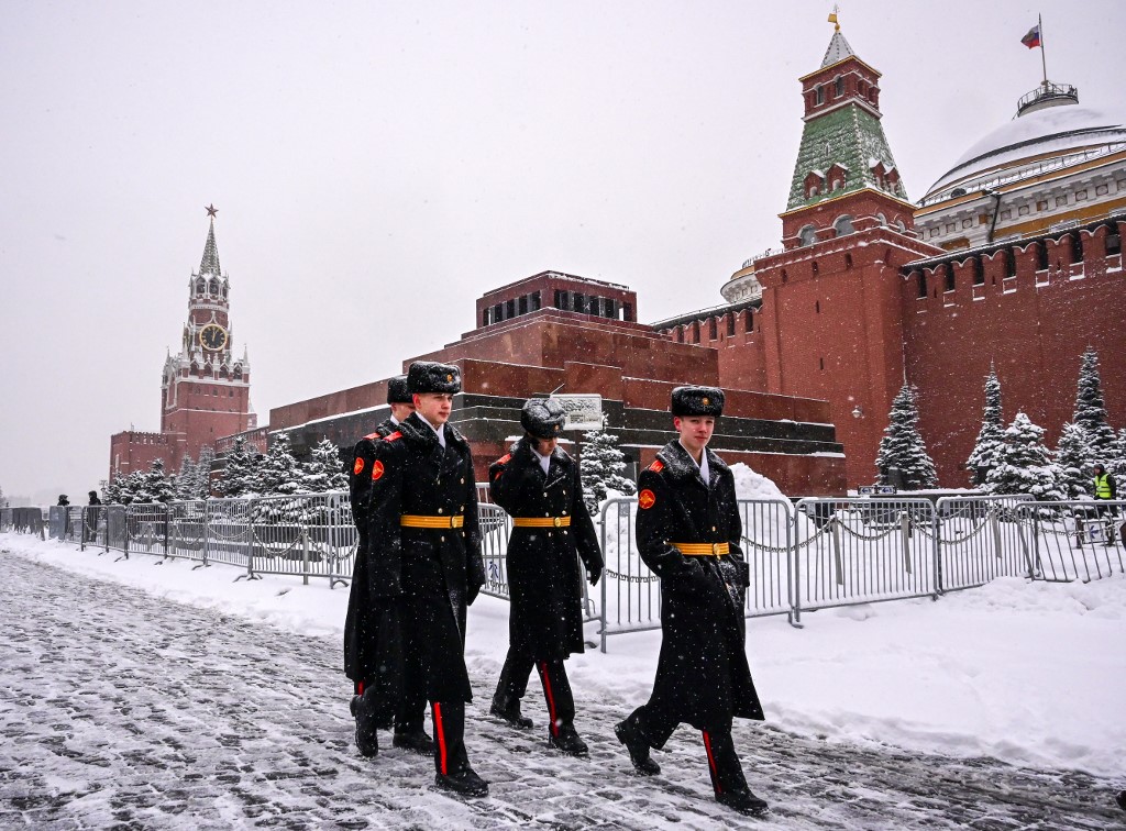 Rusija, Moskva, Crveni trg, ruski vojnici, snijeg u moskvi, ruski kadeti