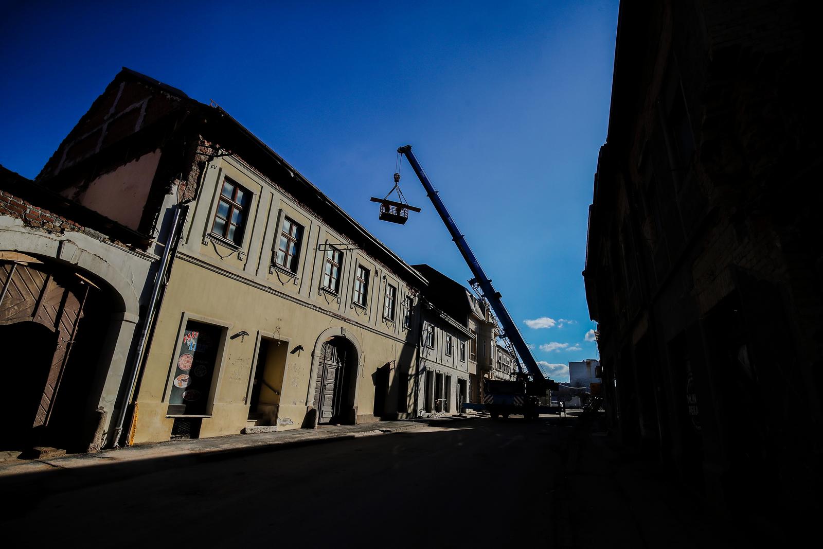 Bliži se godinu dana kako je Petrinju i okolna sela pogodio snažan potres