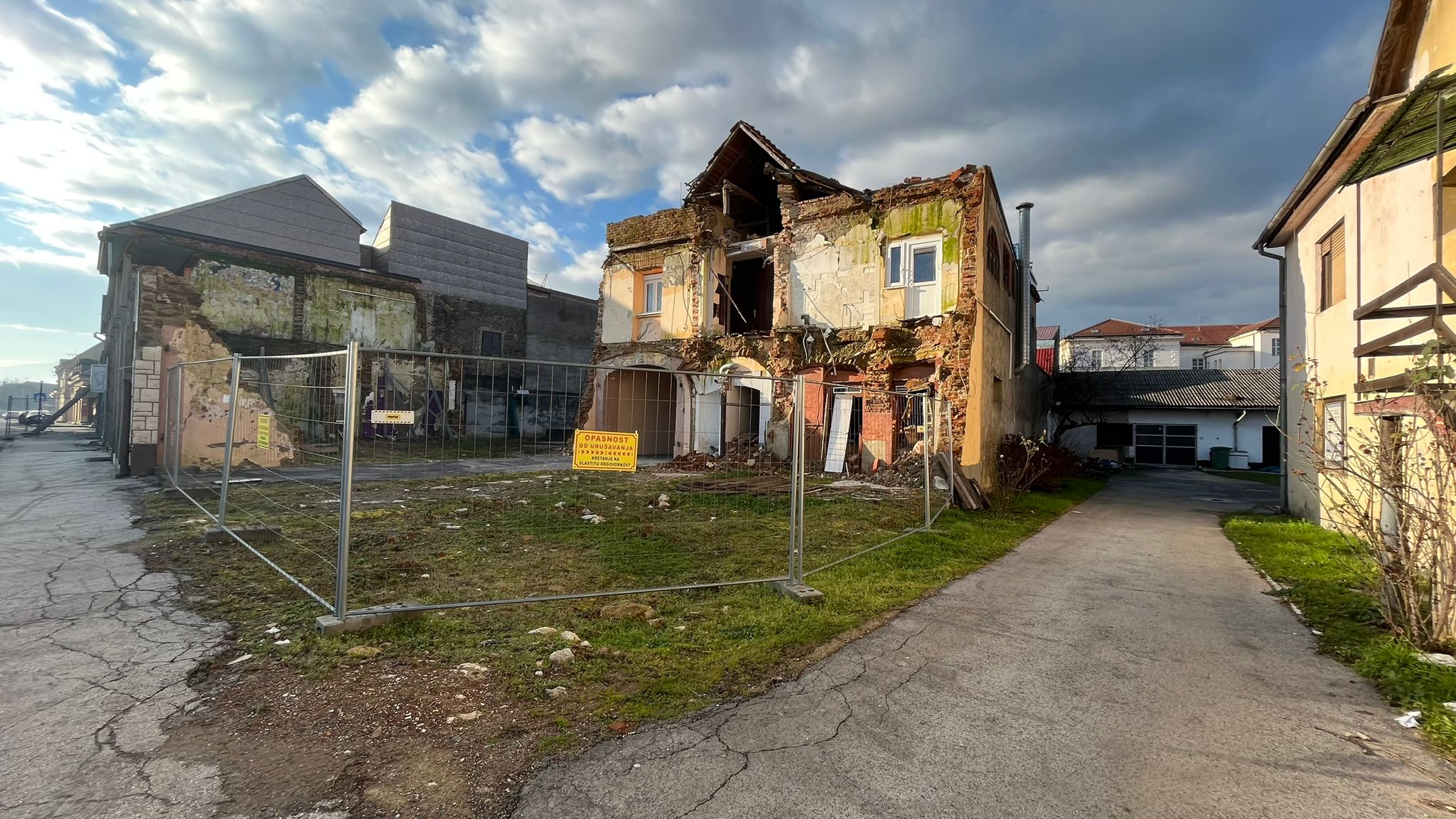 N1 / Katarina Brečić