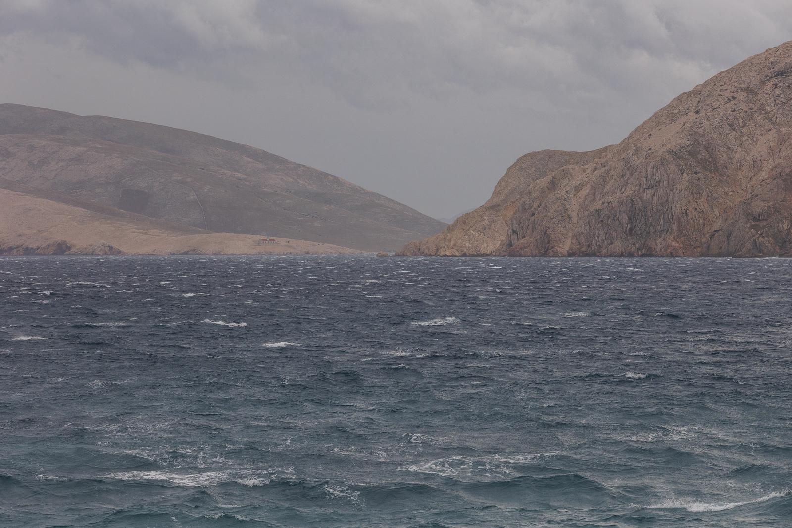 Olujno jugo na otoku Krku