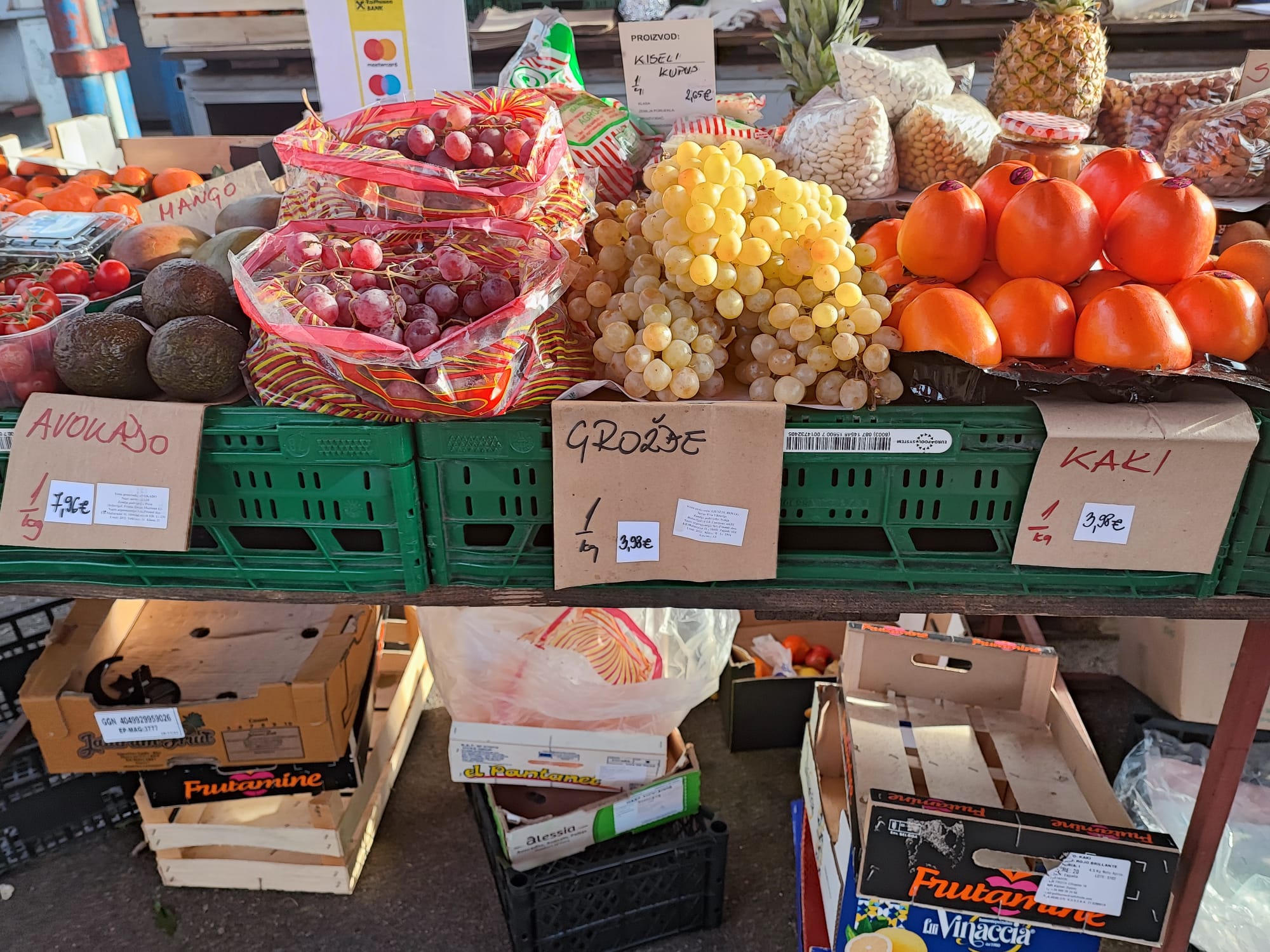 tržnica, voće, cijene u eurima