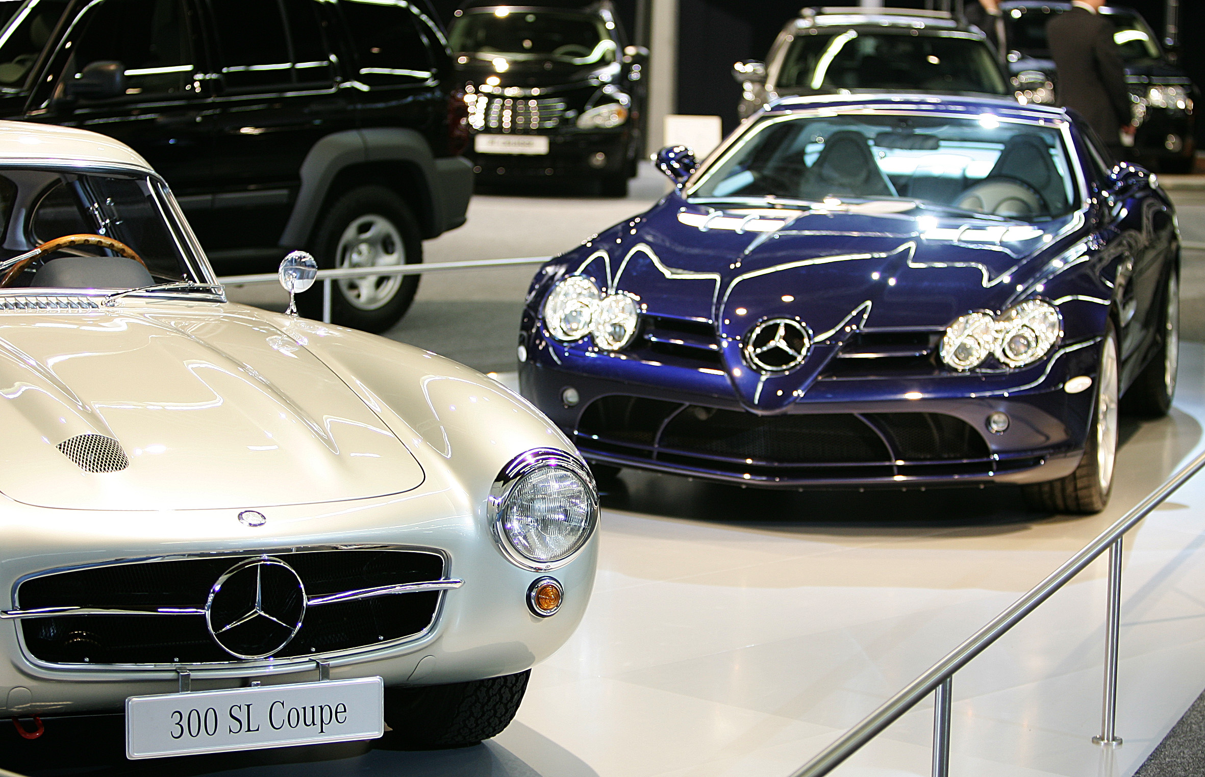 ARHIVA - Osim automobila pažnju na Zagreb auto showu 2006. plijenile su i brojne ljepotice