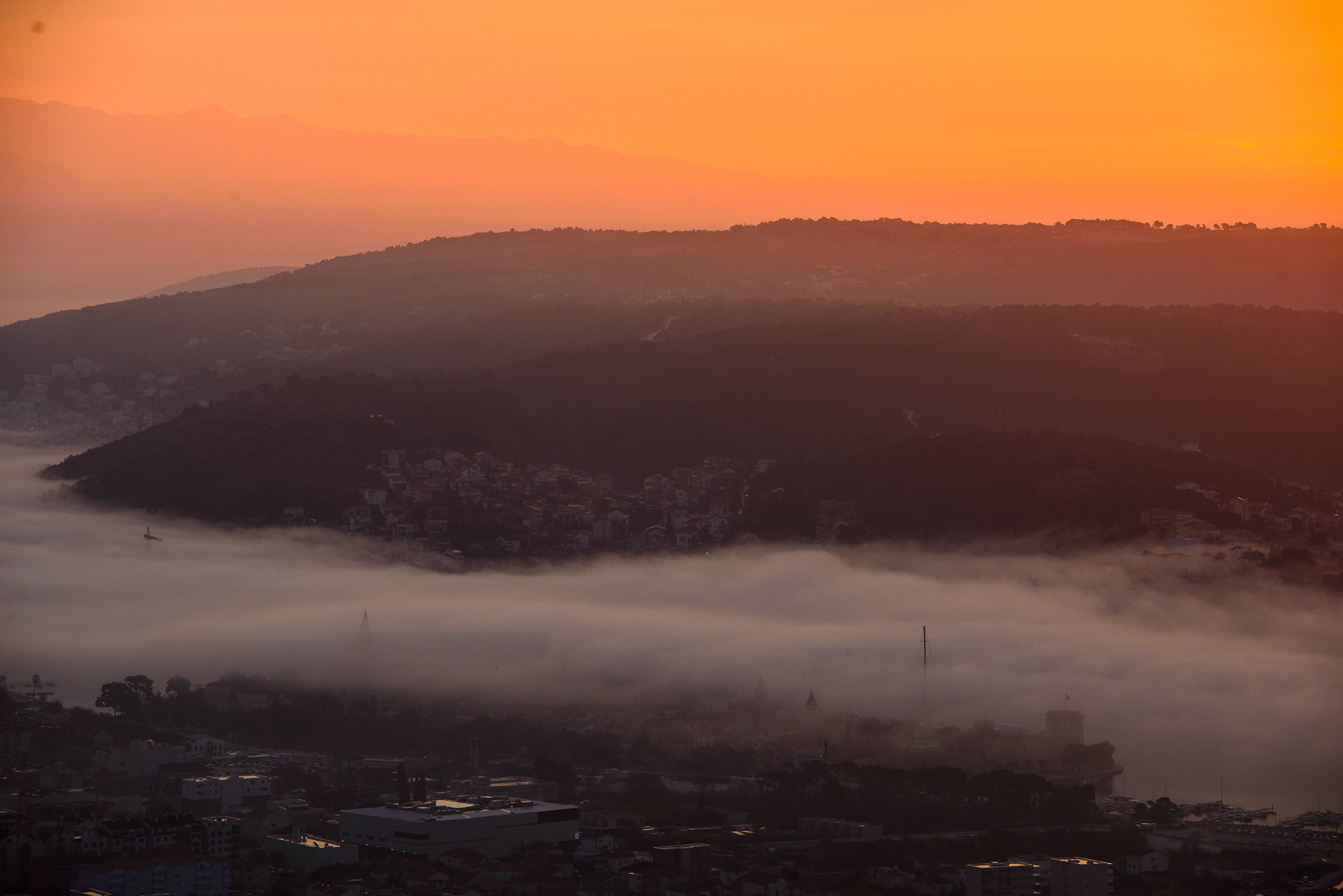 Magla iznad Trogira