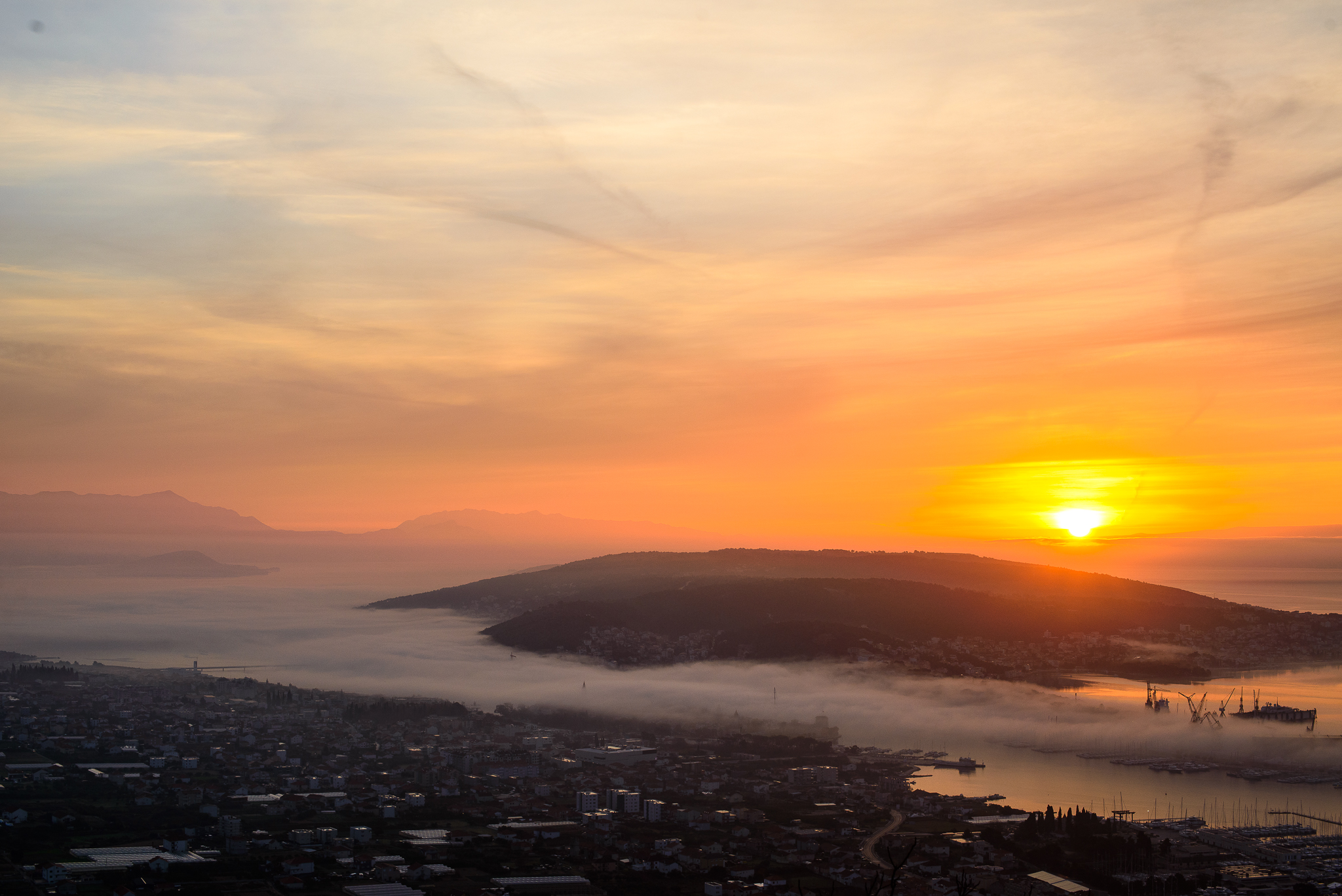 Magla iznad Trogira