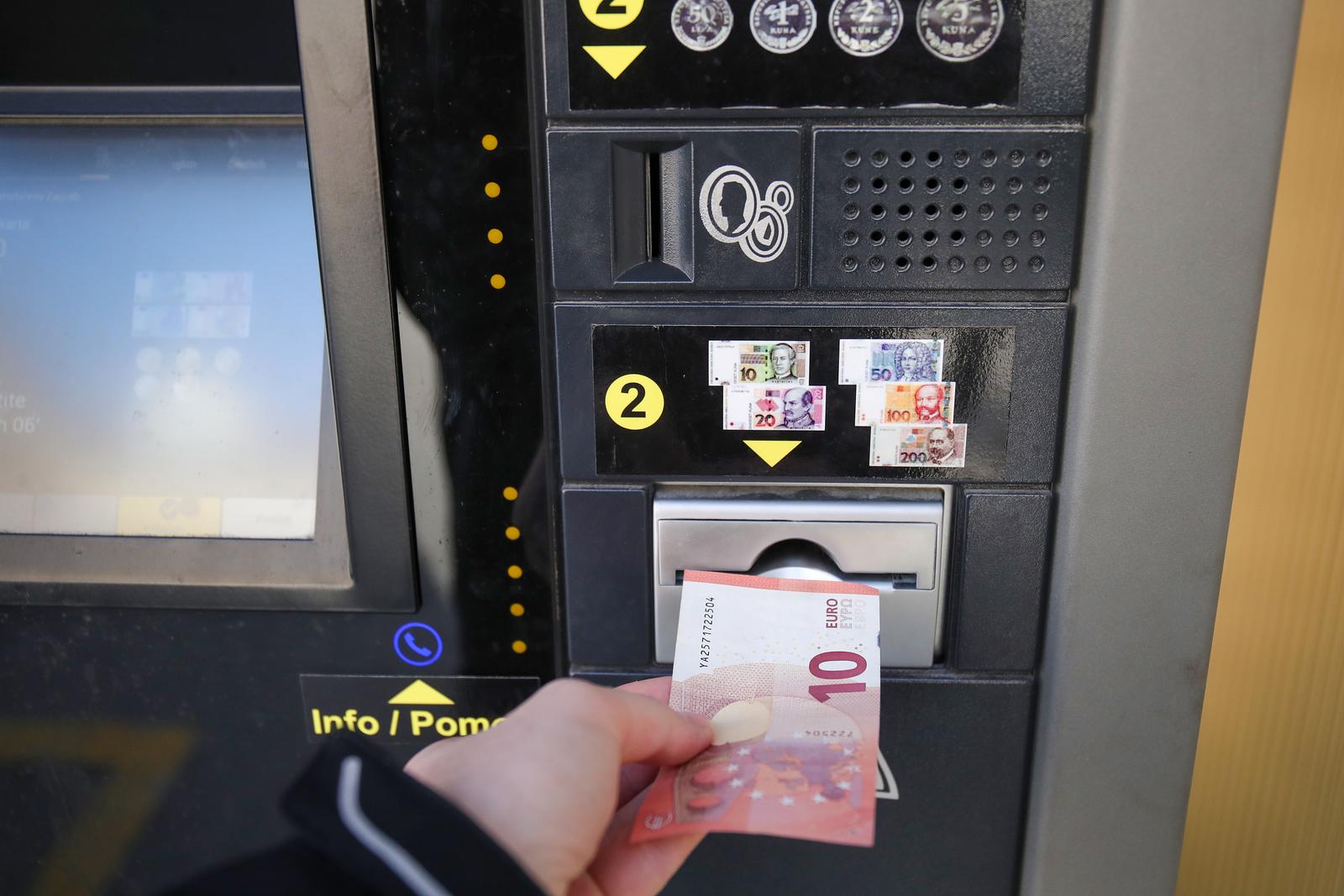 Zagreb: Dolaskom eura poskupile garaže za parkiranje po gradu