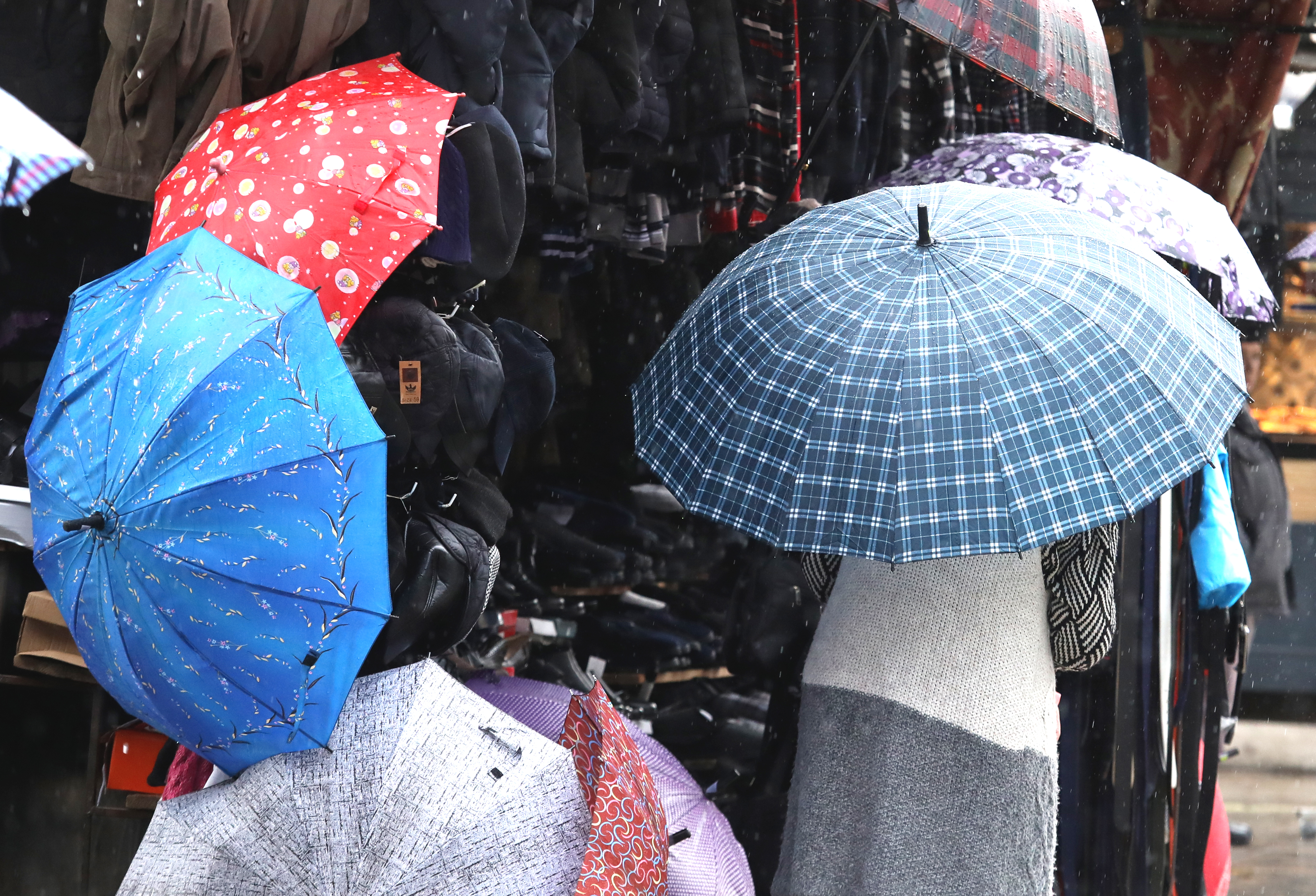 Šibenik: Kišno prijepodne na gradskim ulicama