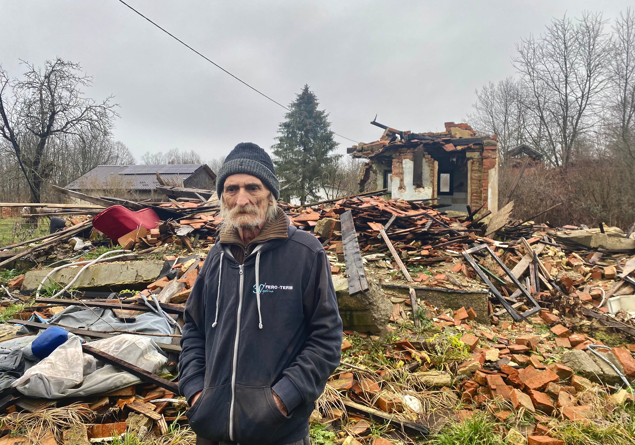 Mile, Majske poljane, obnova