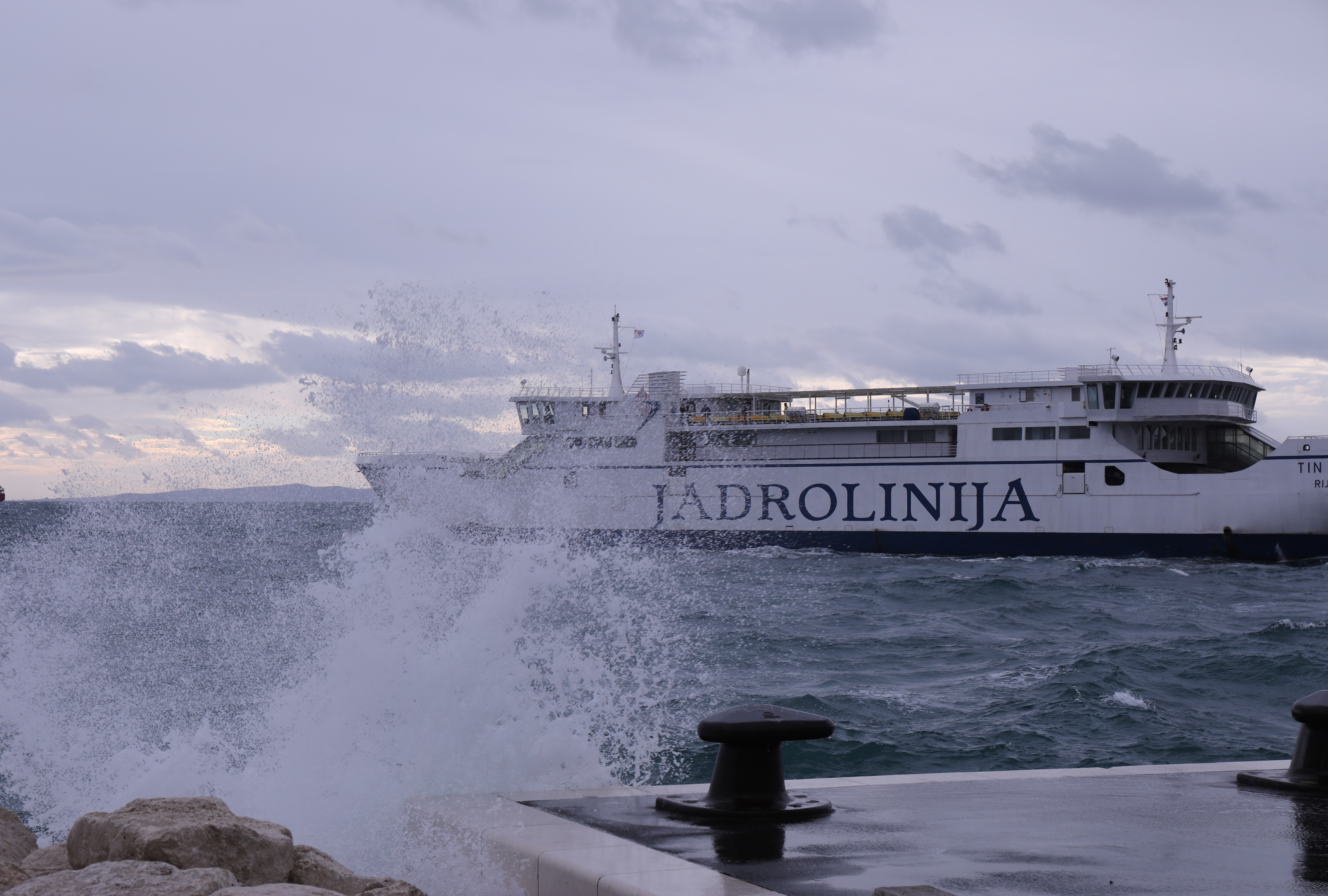 Split: Jugo stvara probleme u pomorskom prometu