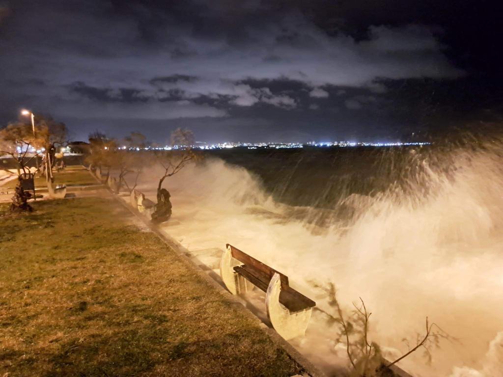 Riva u Kaštelima, nevrijeme, nevera, plaža