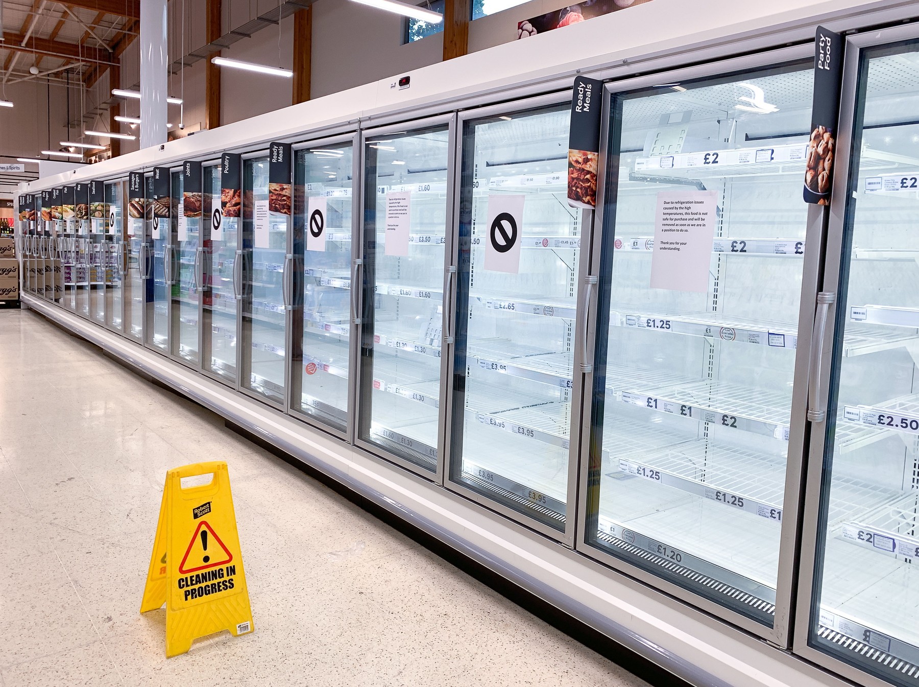 Tesco supermarket, hladnjak, trgovina