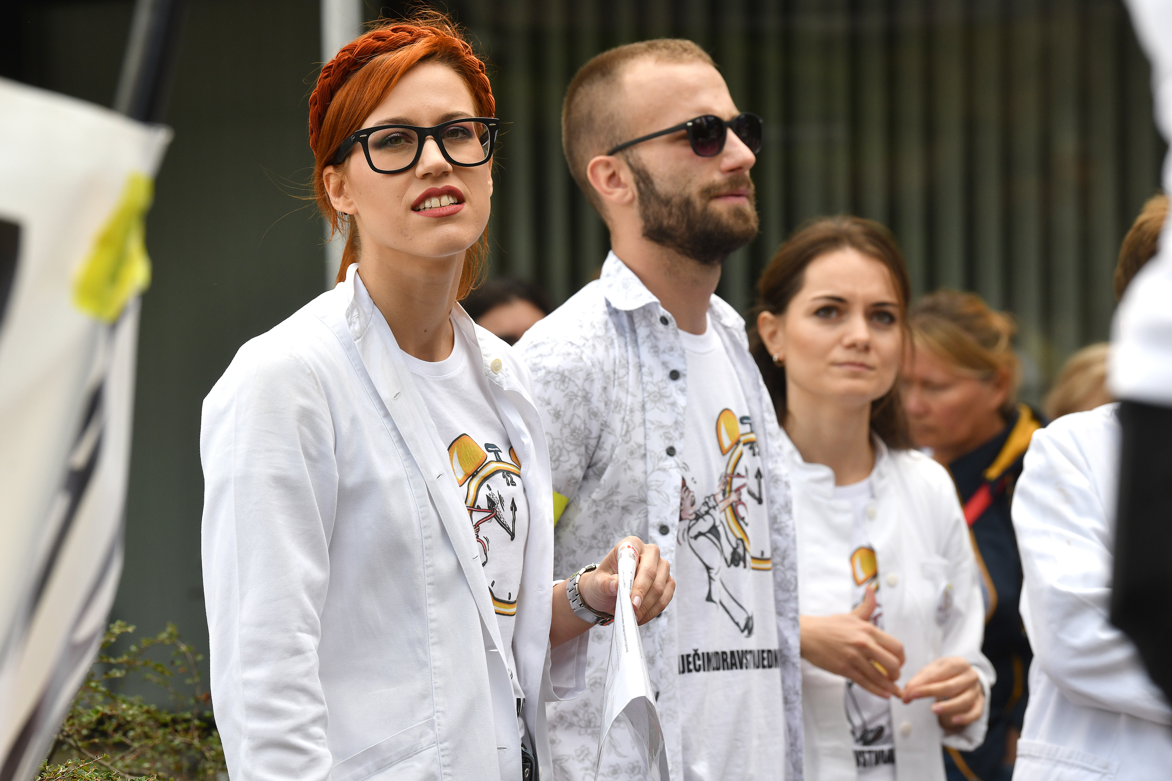 Zagreb: Inicijativa mladih liječnika Hrvatske organizirala prosvjed ispred Ministarstva zdravstva