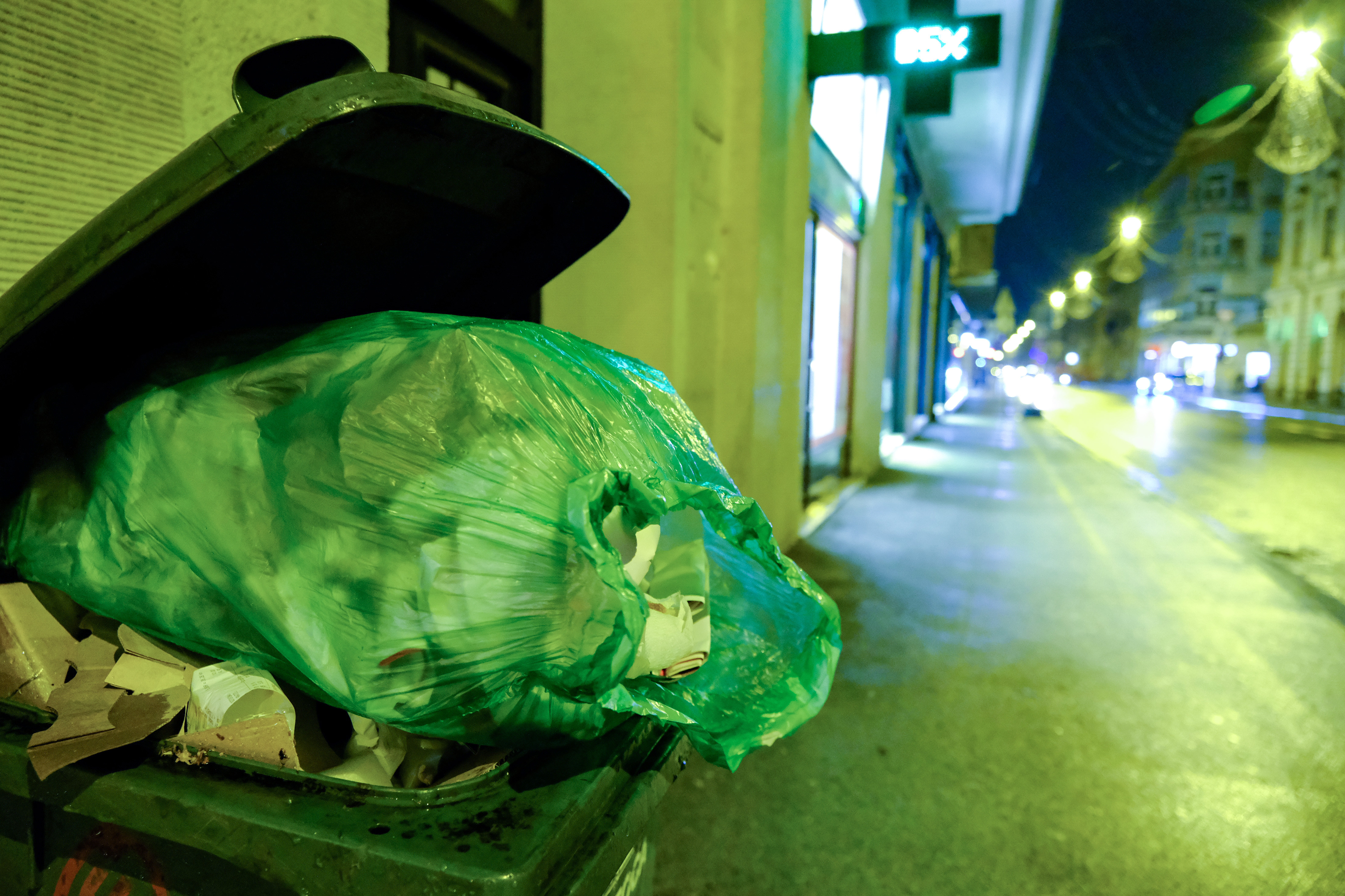 Zagreb: Sve više smeća u centru grada zbog štrajka radnika Čistoće
