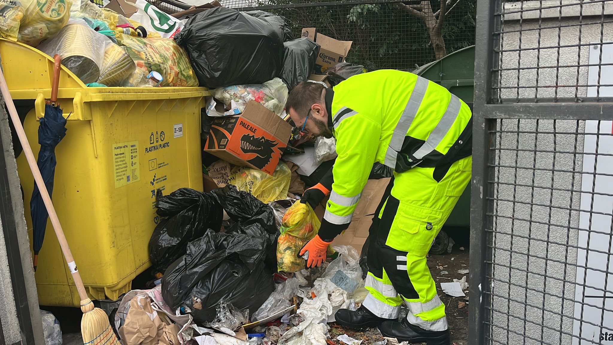 tomašević skuplja smeće