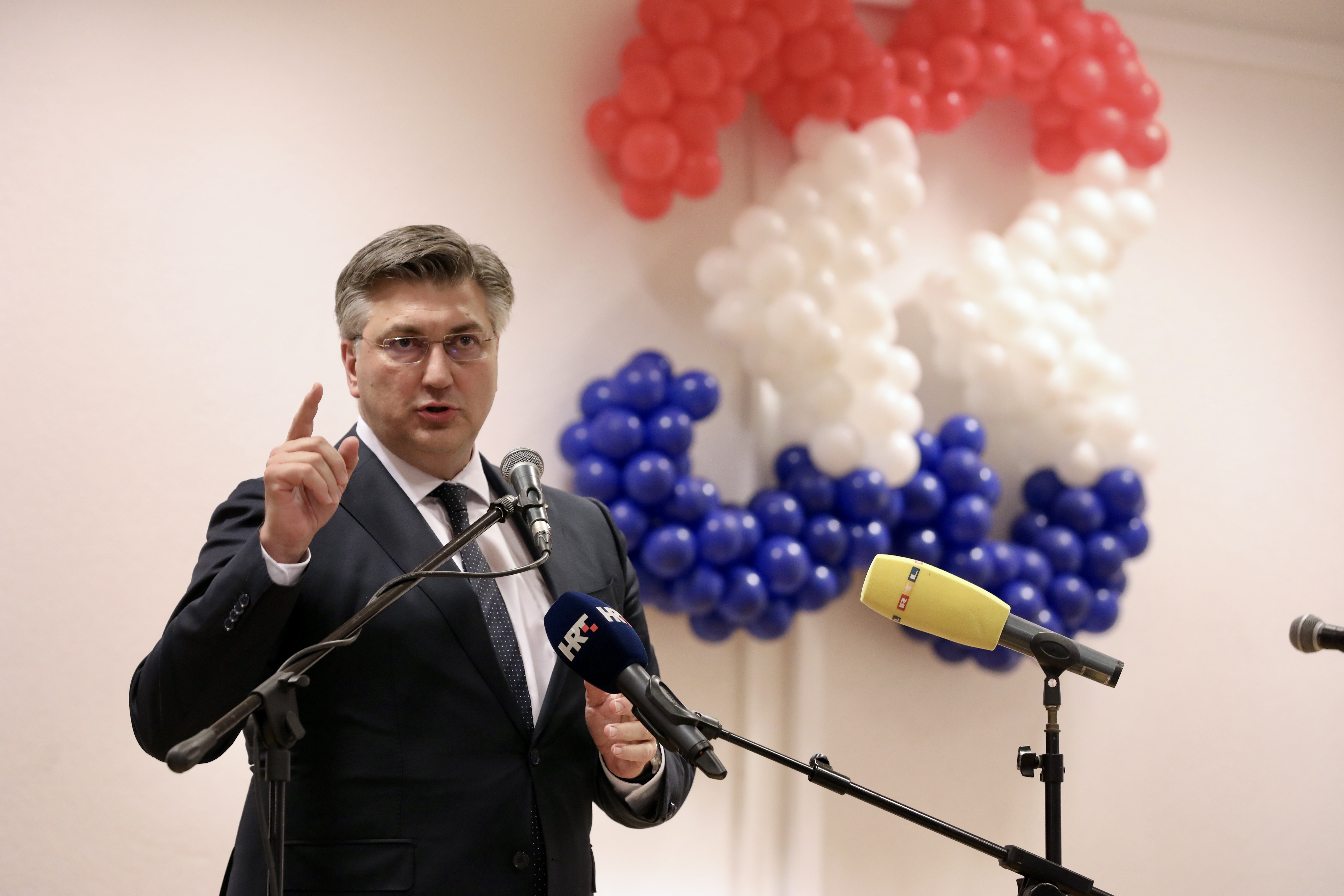 Imotski: Premijer Plenković na obilježavanju 33. obljetnice utemeljenja HDZ-a Imotske krajine