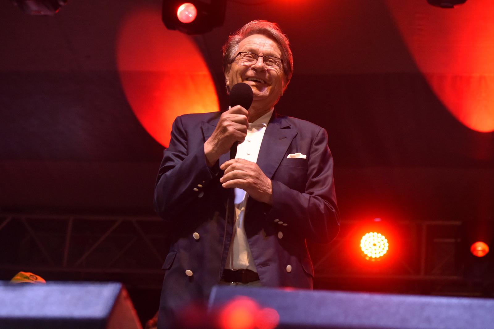 Livno: Zlatko Dalić u društvu Thompsona pozdravio okupljene obožavatelje