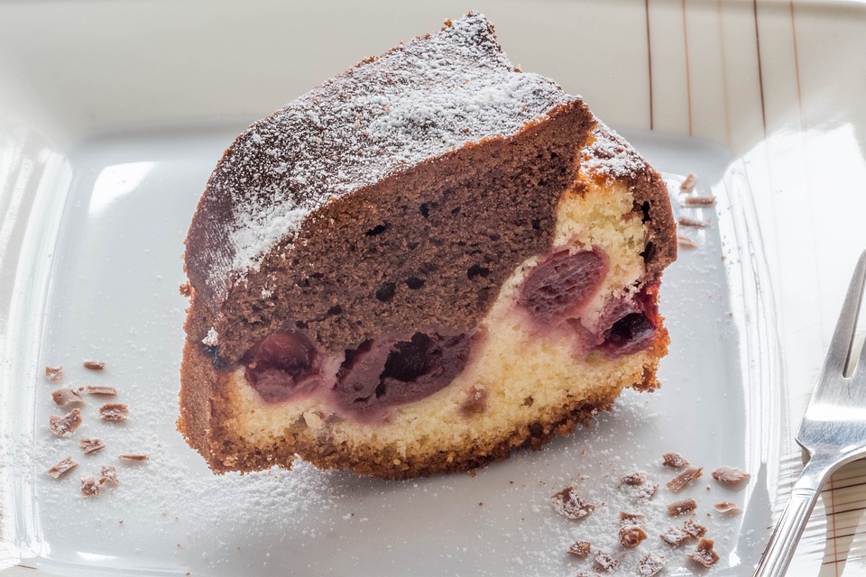 kolač., višnje, kuglof