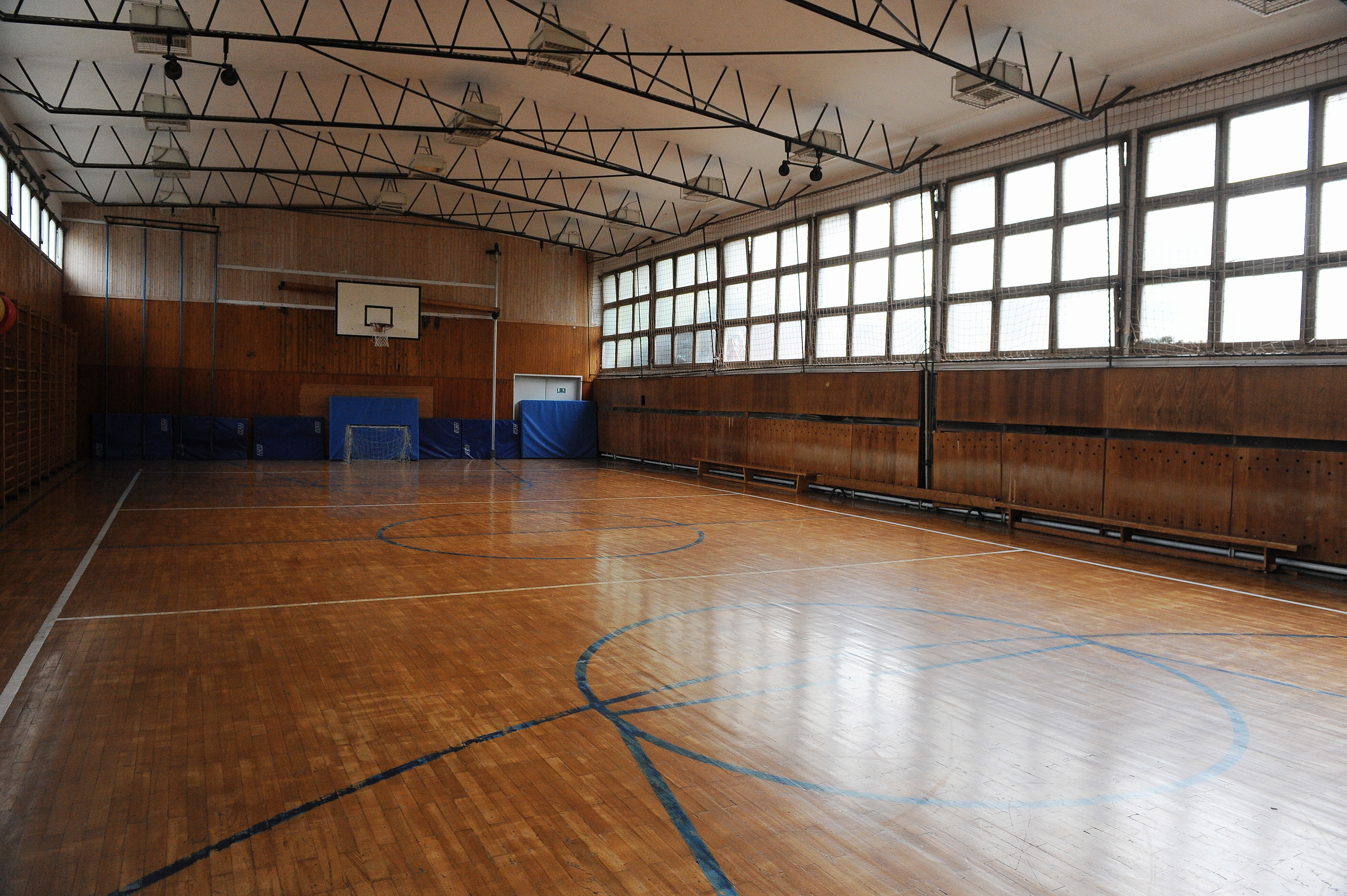 Zagreb: Derutna dvorana za tjelesni odgoj Osnovne kole Jabukovac