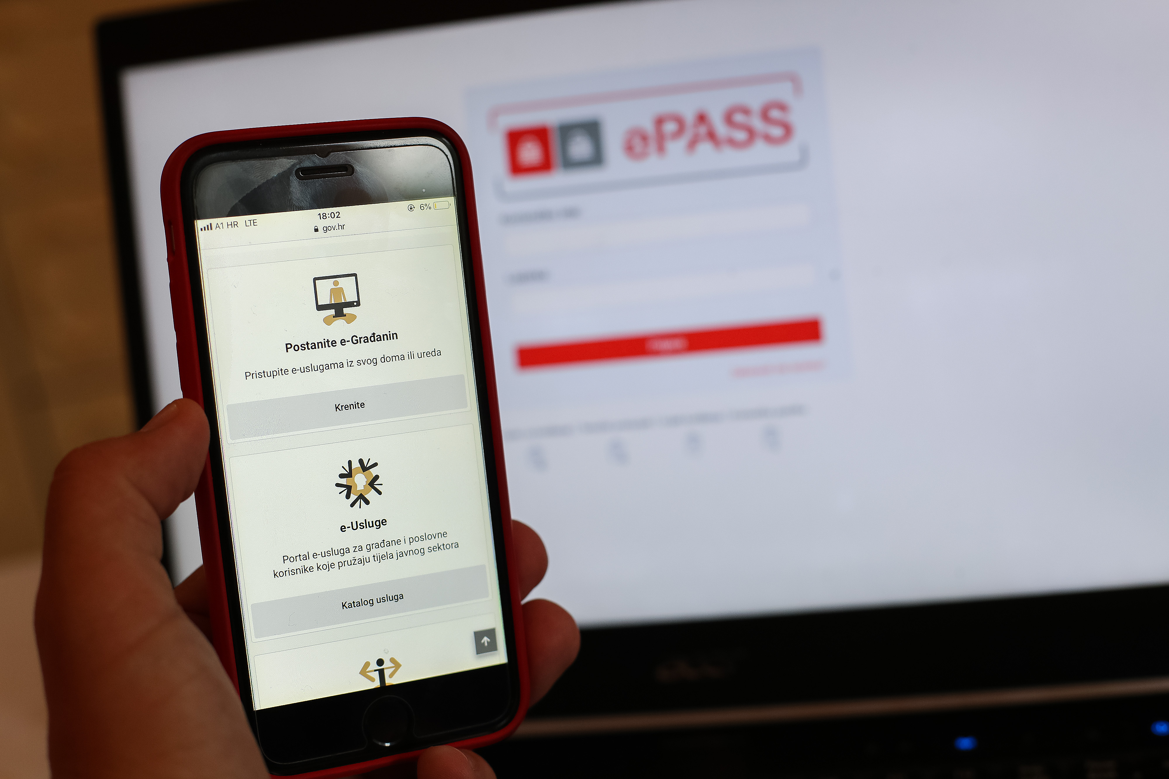 Ilustracija za internet stranicu E-građani