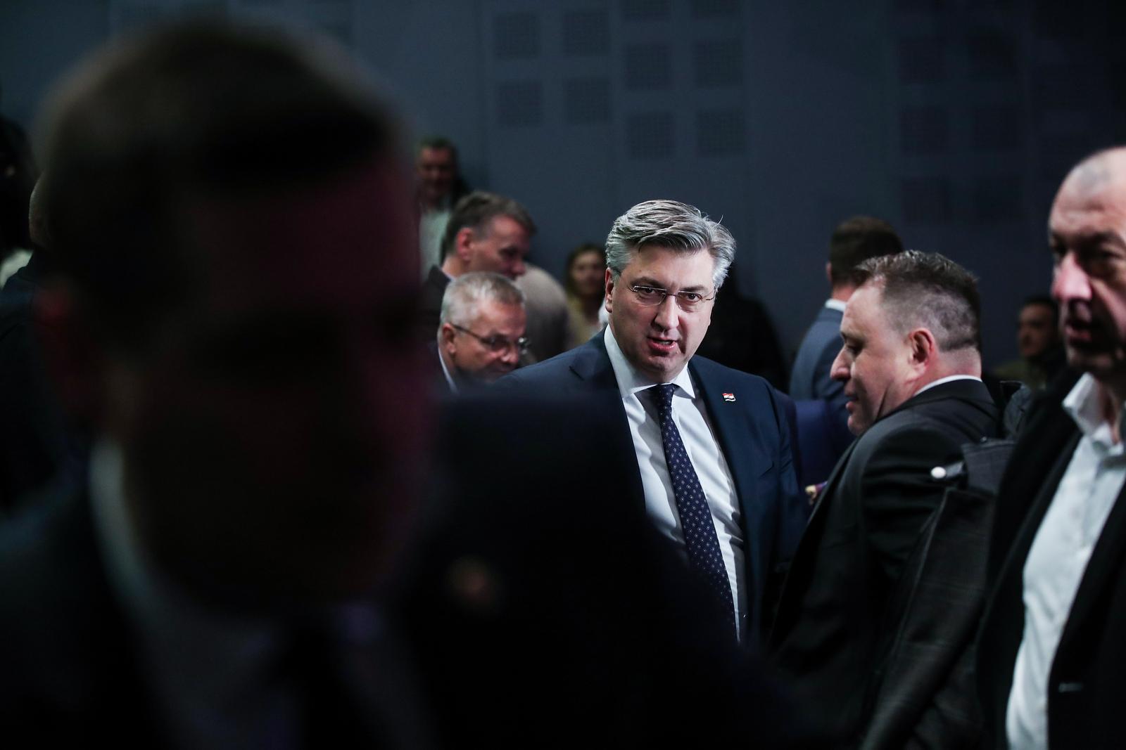 Zagreb: U Narodnom sveučilištu Sesvete obilježena 33. obljetnica osnutka HDZ-a Sesvete