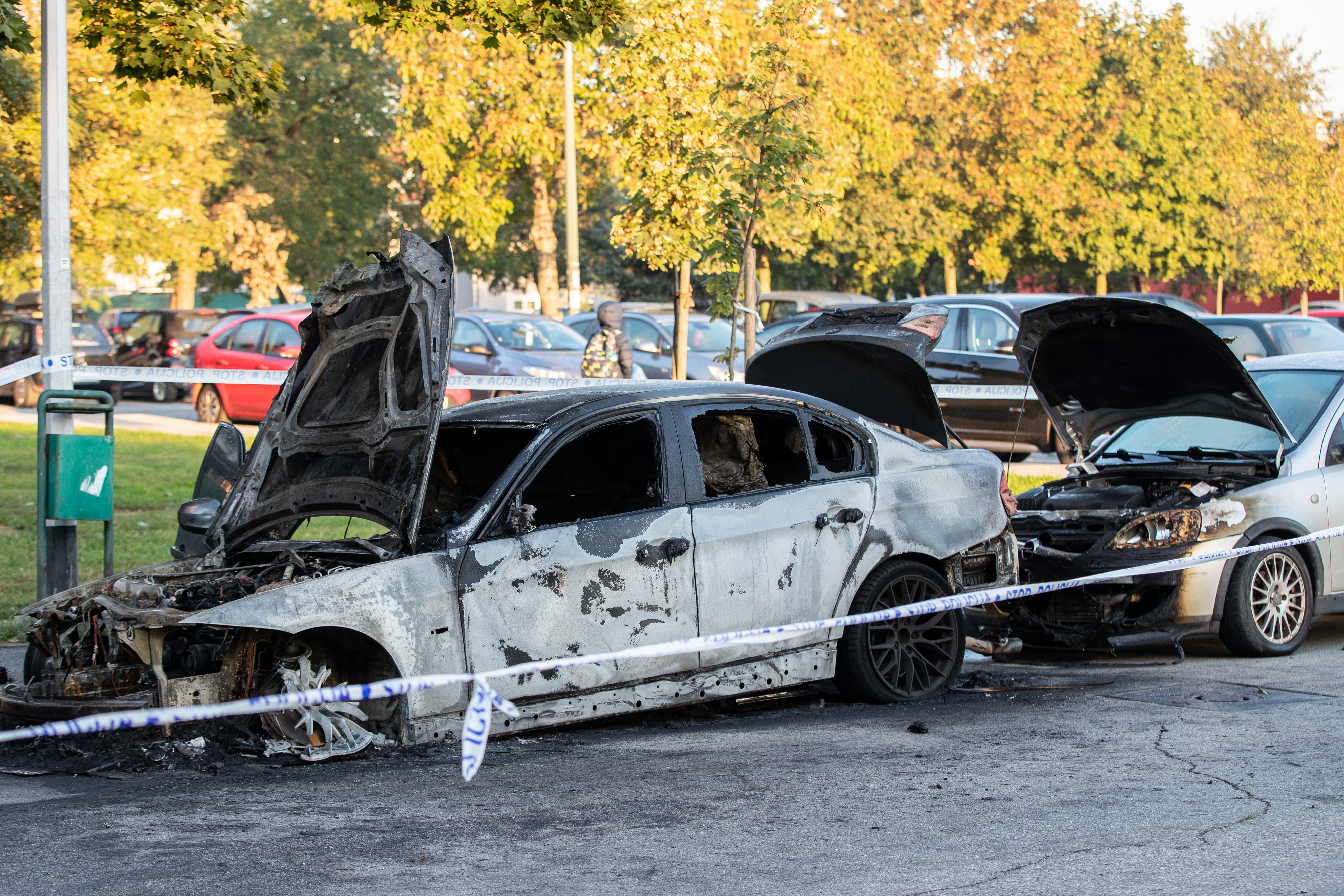 Zagreb: U Prečkom izgorjela dva automobila