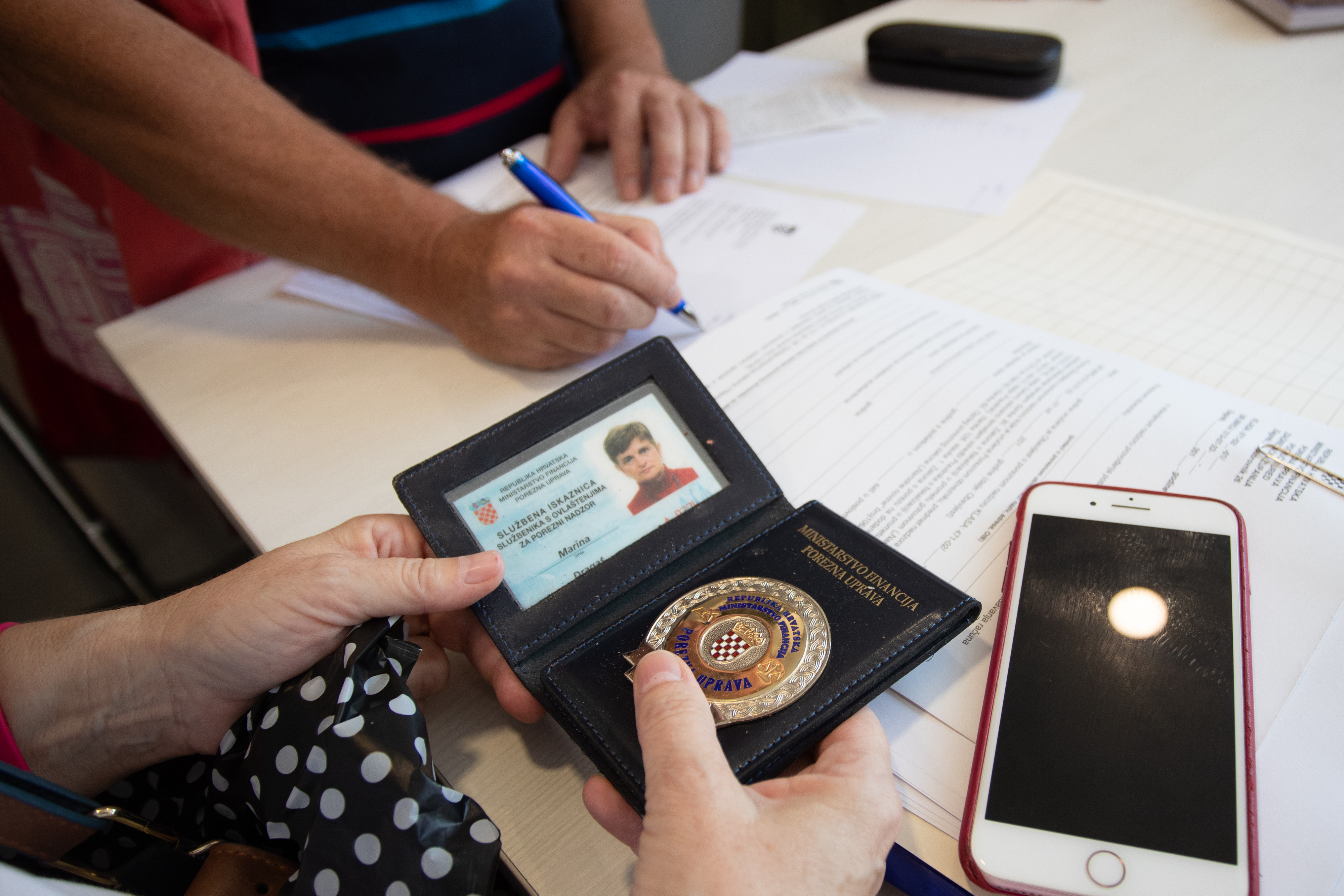 Velika Gorica: Porezni inspektori obilaze trgovine odjećom i tekstilom