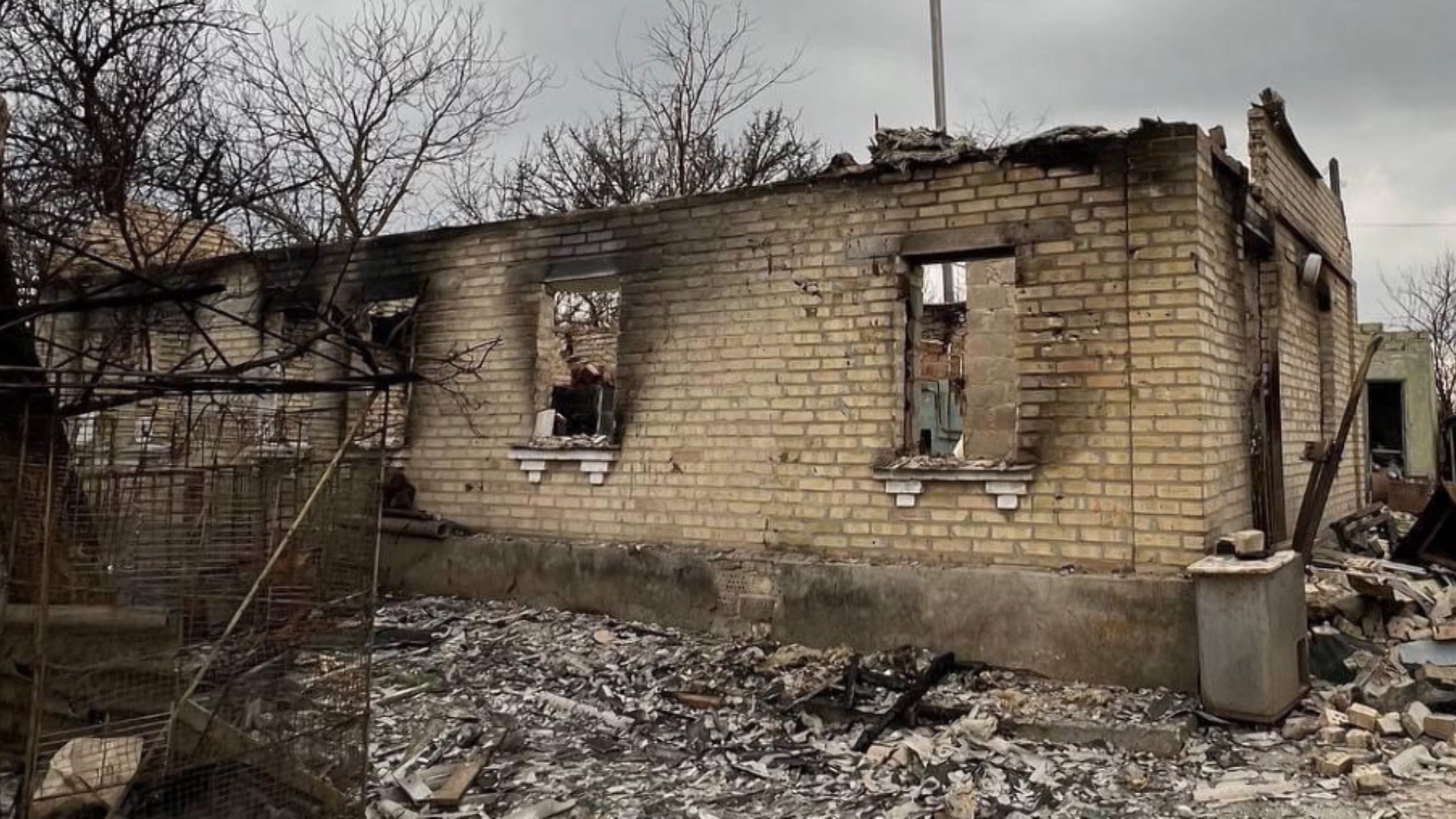 ukrajina, ruševine, kuća ukrajinke u hrvatskoj