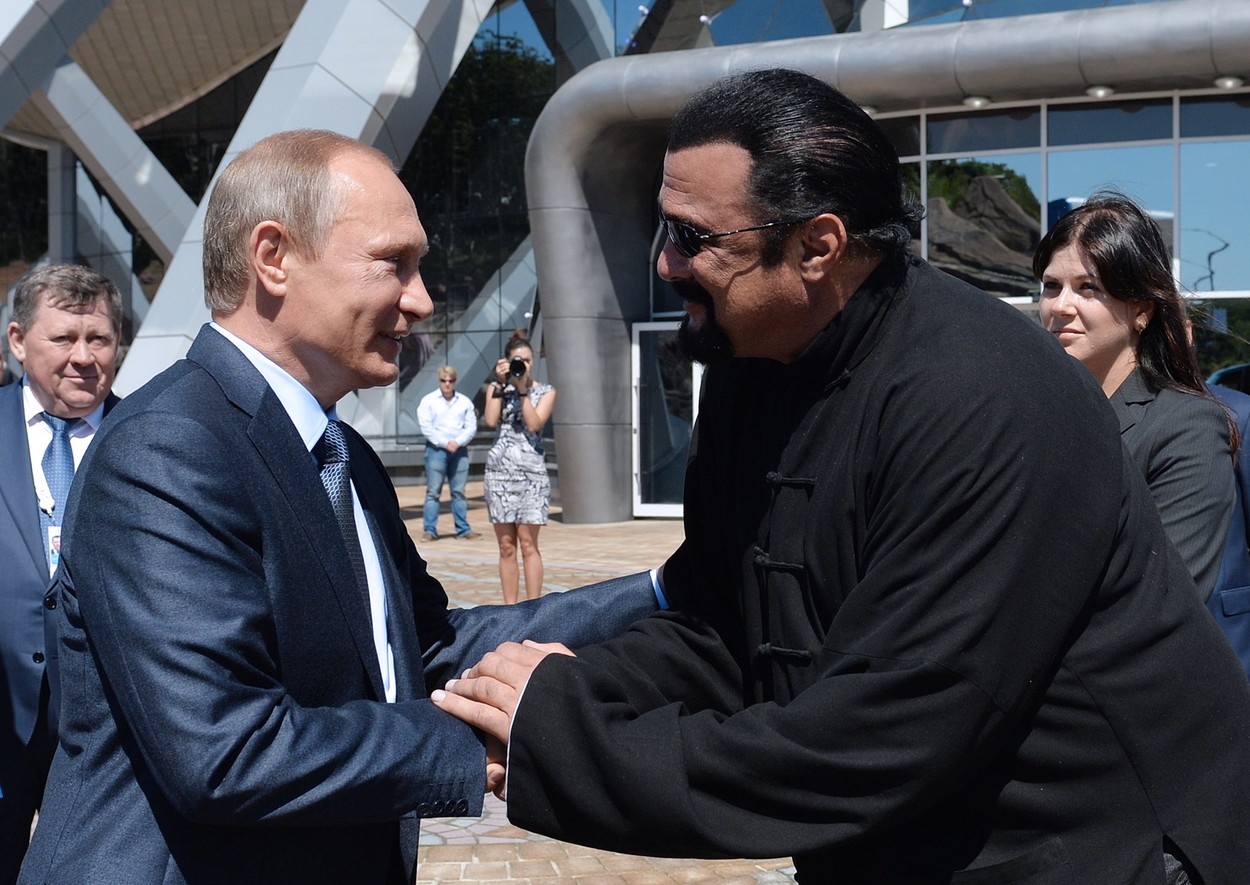 President Putin visits Primorye Oceanarium