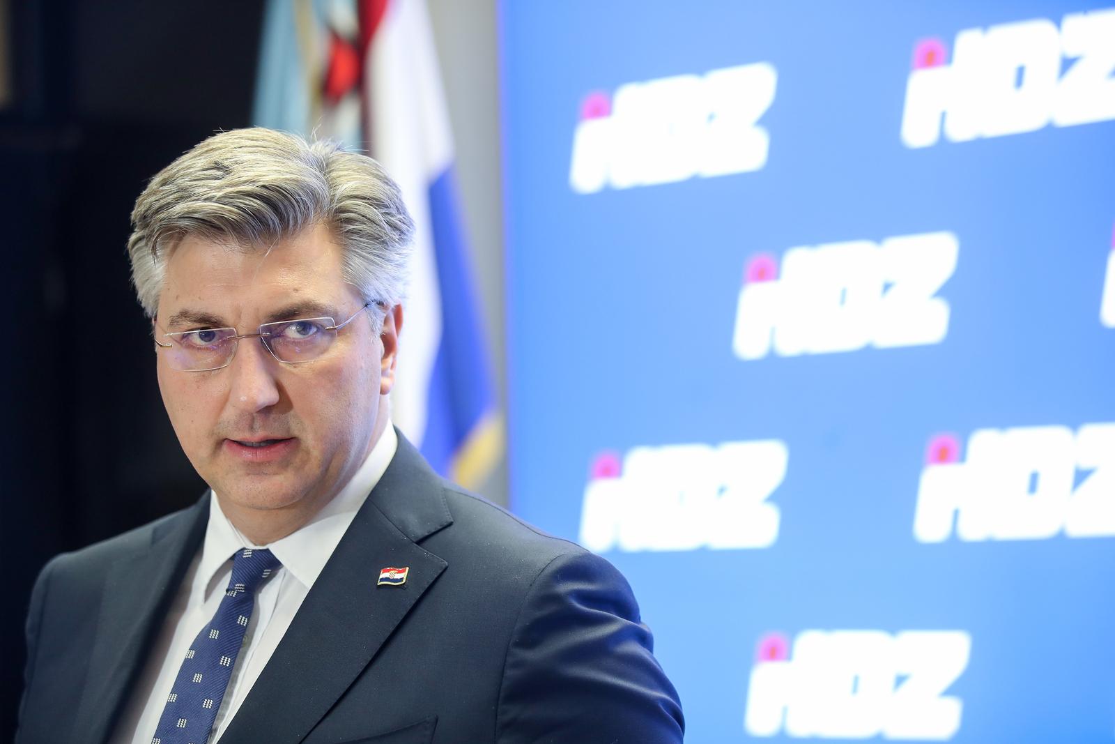 Zagreb: Premijer Plenković obratio se medijima nakon sjednice šireg Predsjedništva HDZ-a