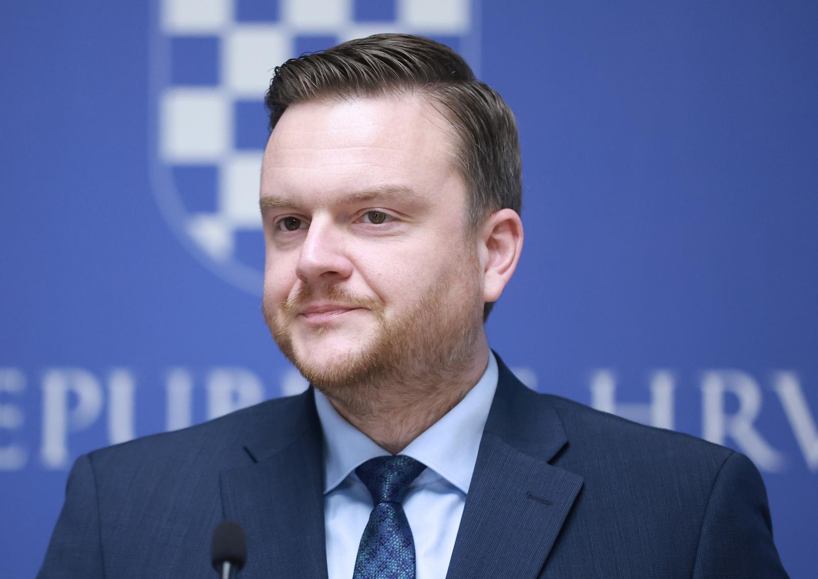 Zagreb: Ministar Primorac dao je izjavu o državnim obveznicama