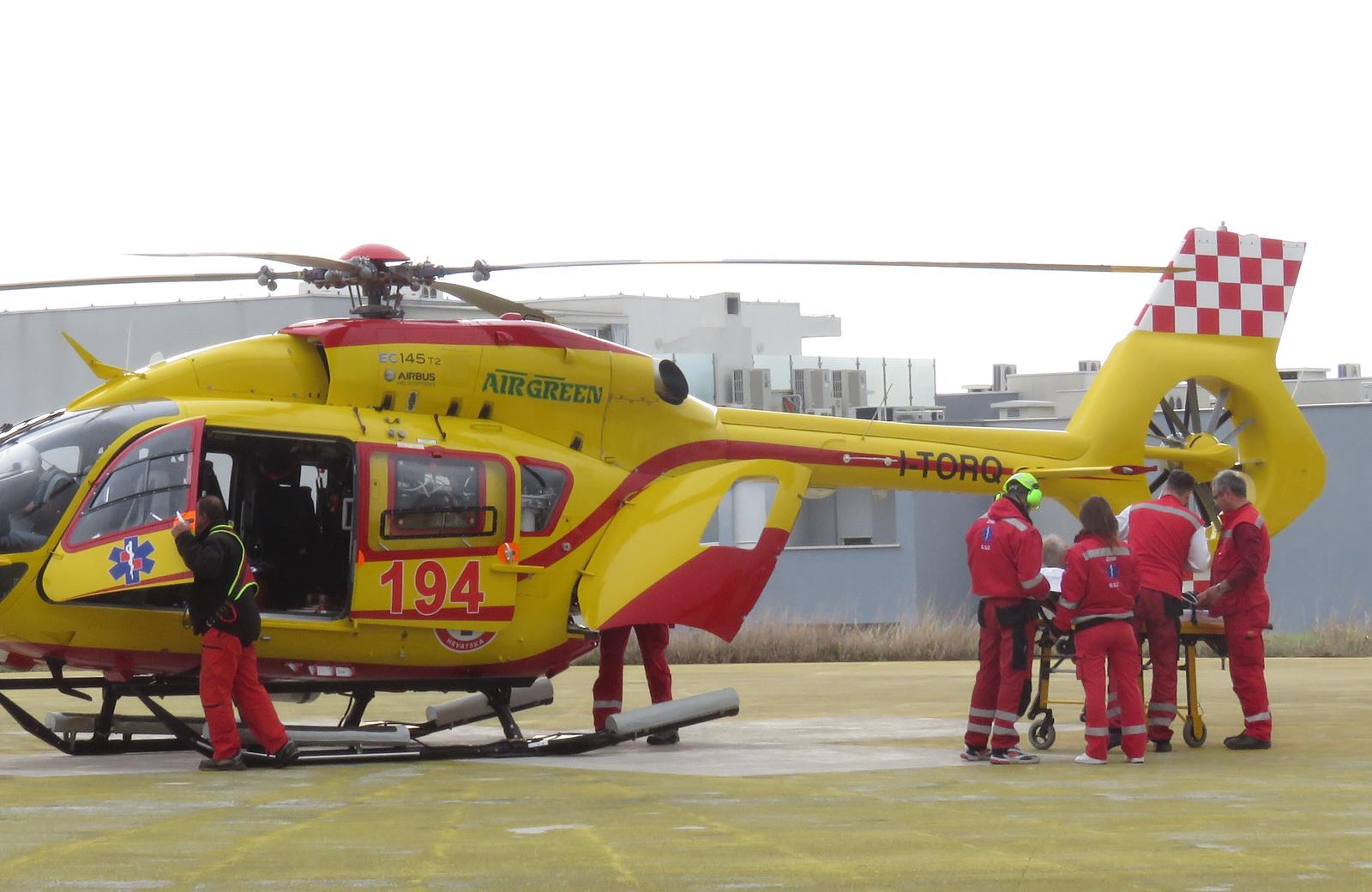 Split: Spasila?ka sluba na helidrom Firule dovezla pacijenta s Bra?a