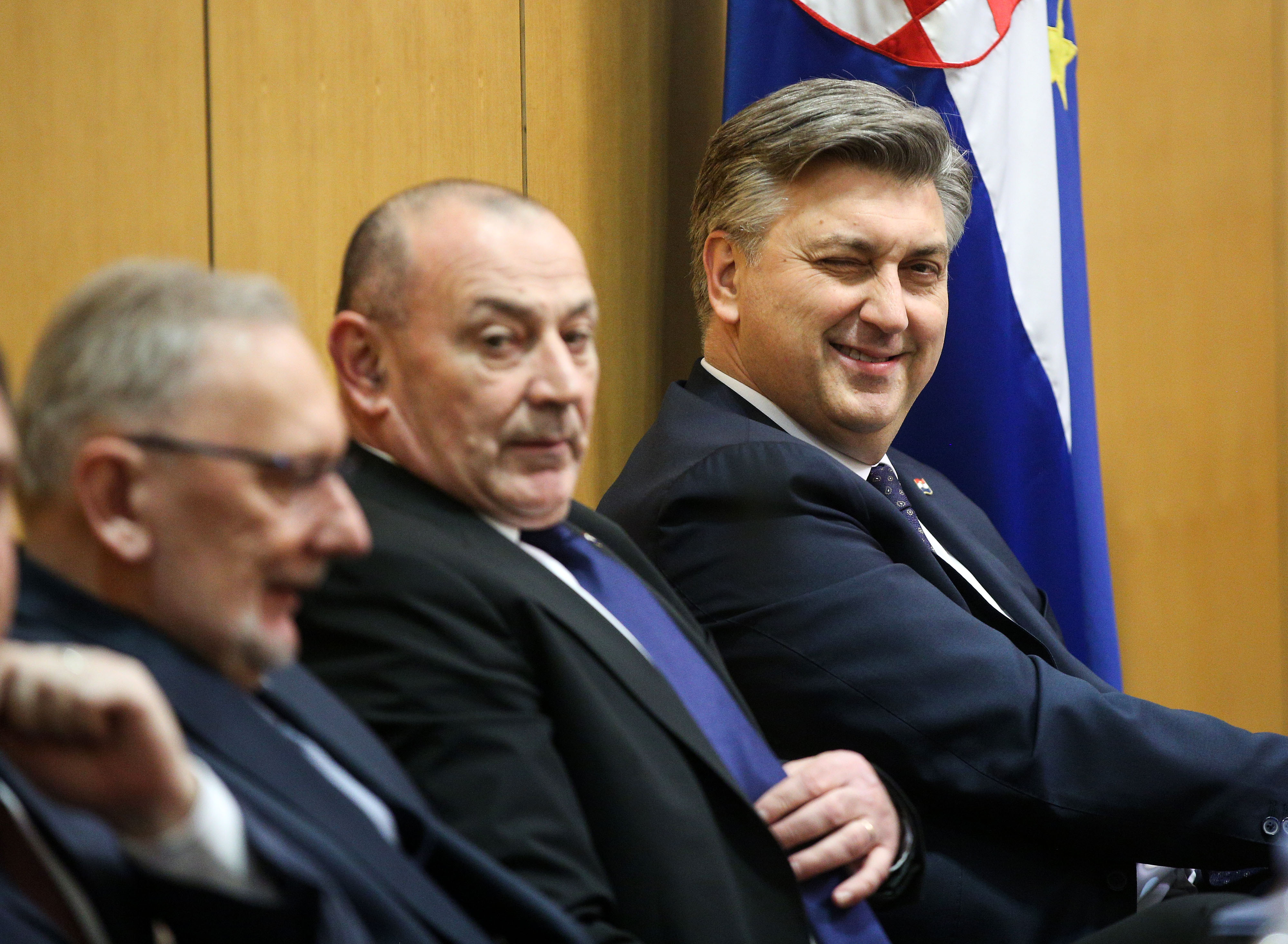 Zagreb: 33 zastupnika traže pokretanje pitanja povjerenja Premijeru