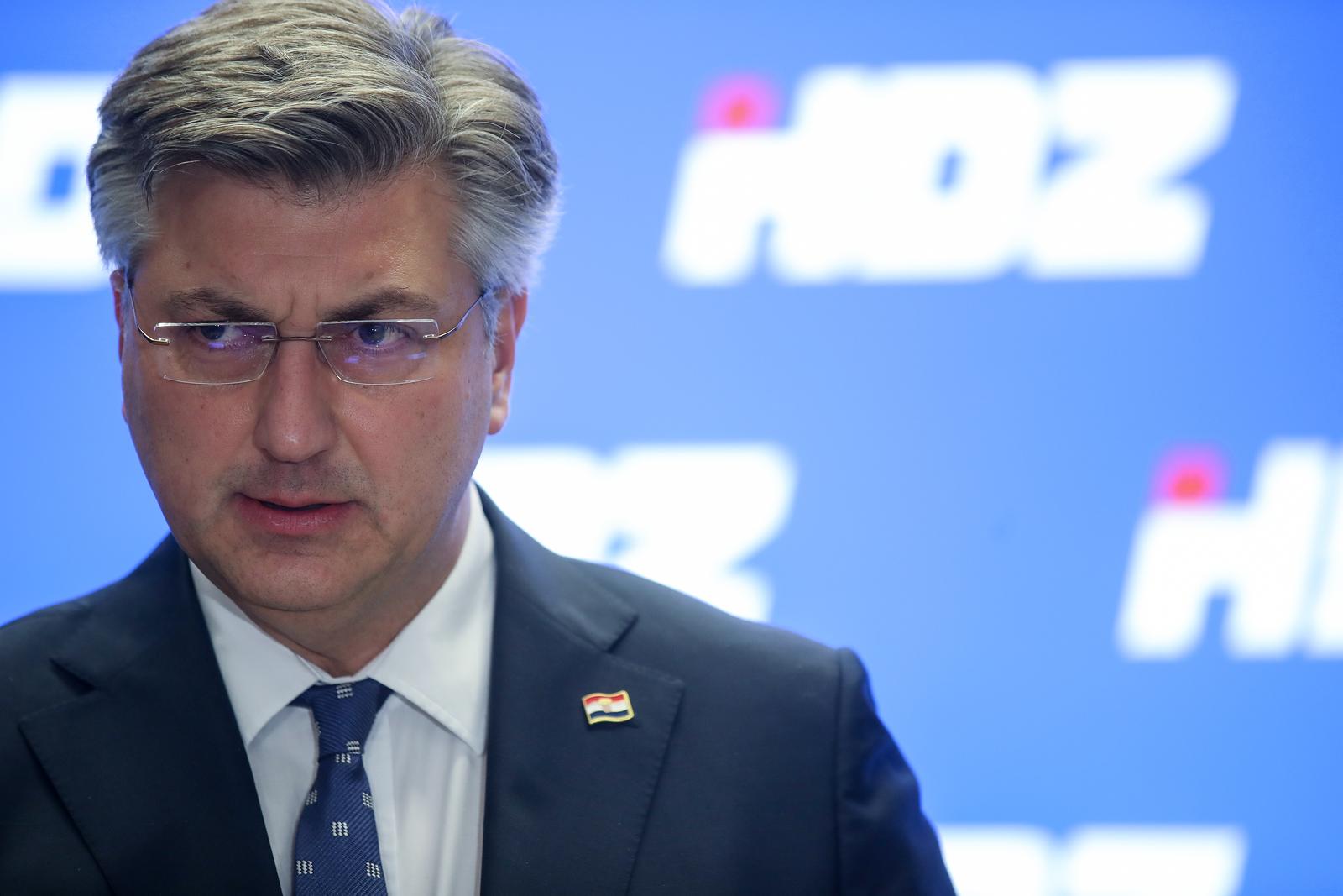 Zagreb: Premijer Plenković obratio se medijima nakon sjednice šireg Predsjedništva HDZ-a