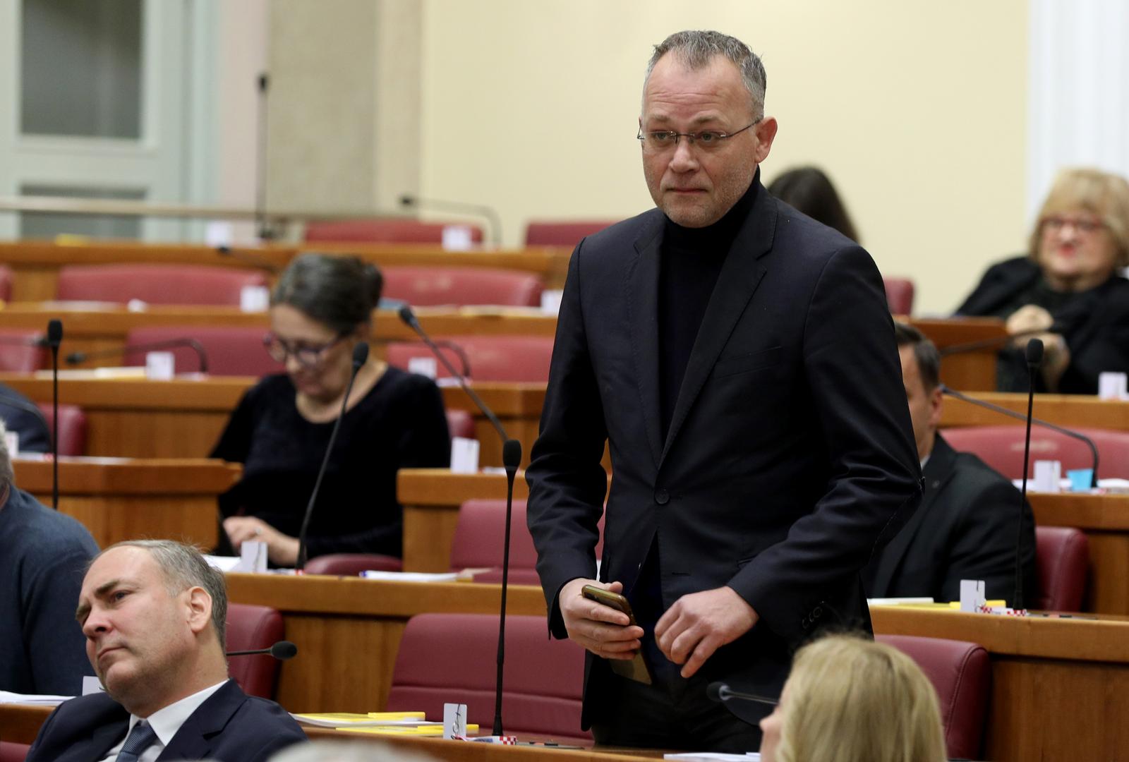 Zagreb: Izglasano povjerenje novim ministrima Branku Bačiću i Šimi Erliću