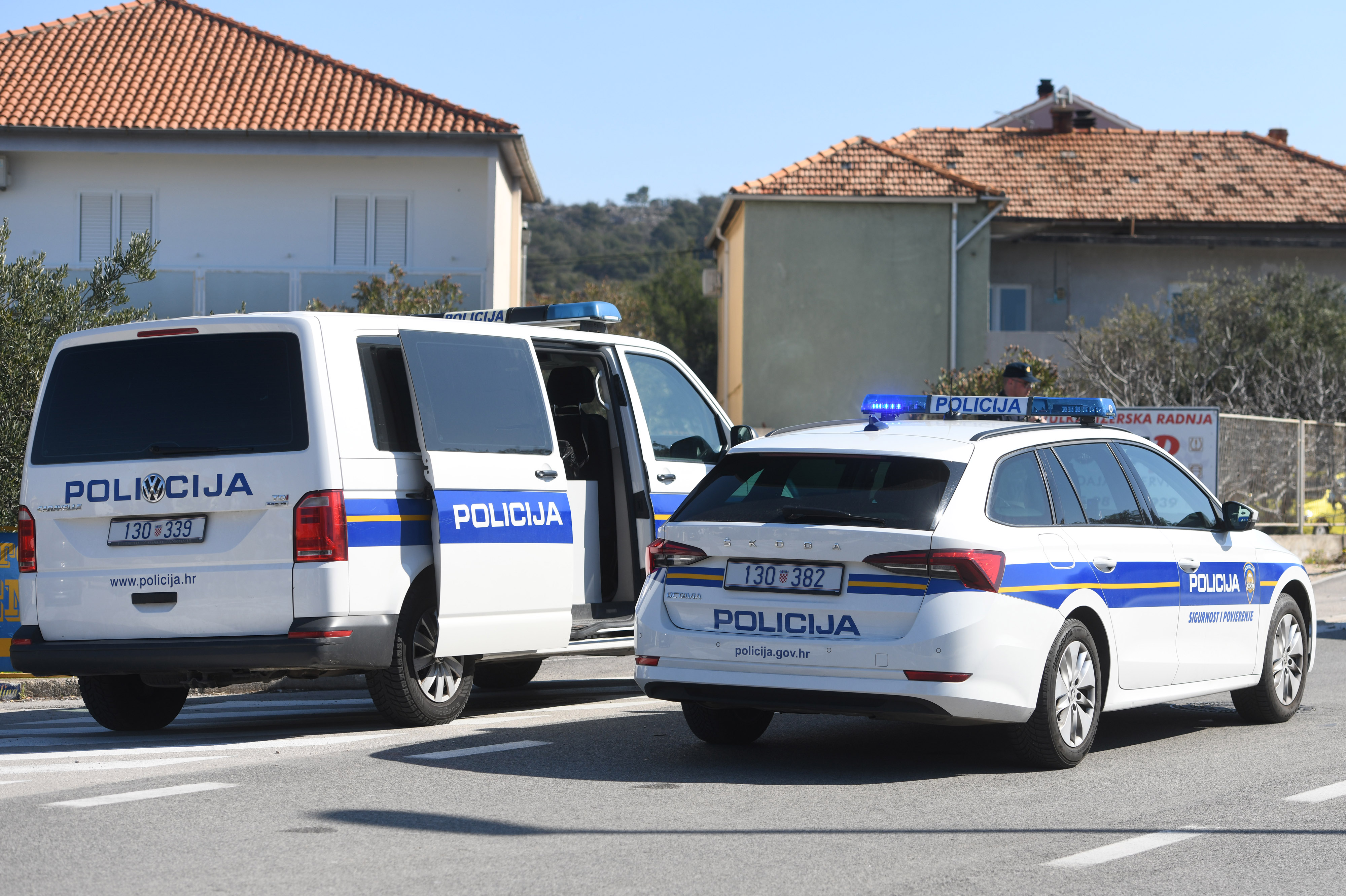 ibenik: Prometna nesre?a na Jadranskoj magistrali u kojoj su sudjelovali motor i automobil