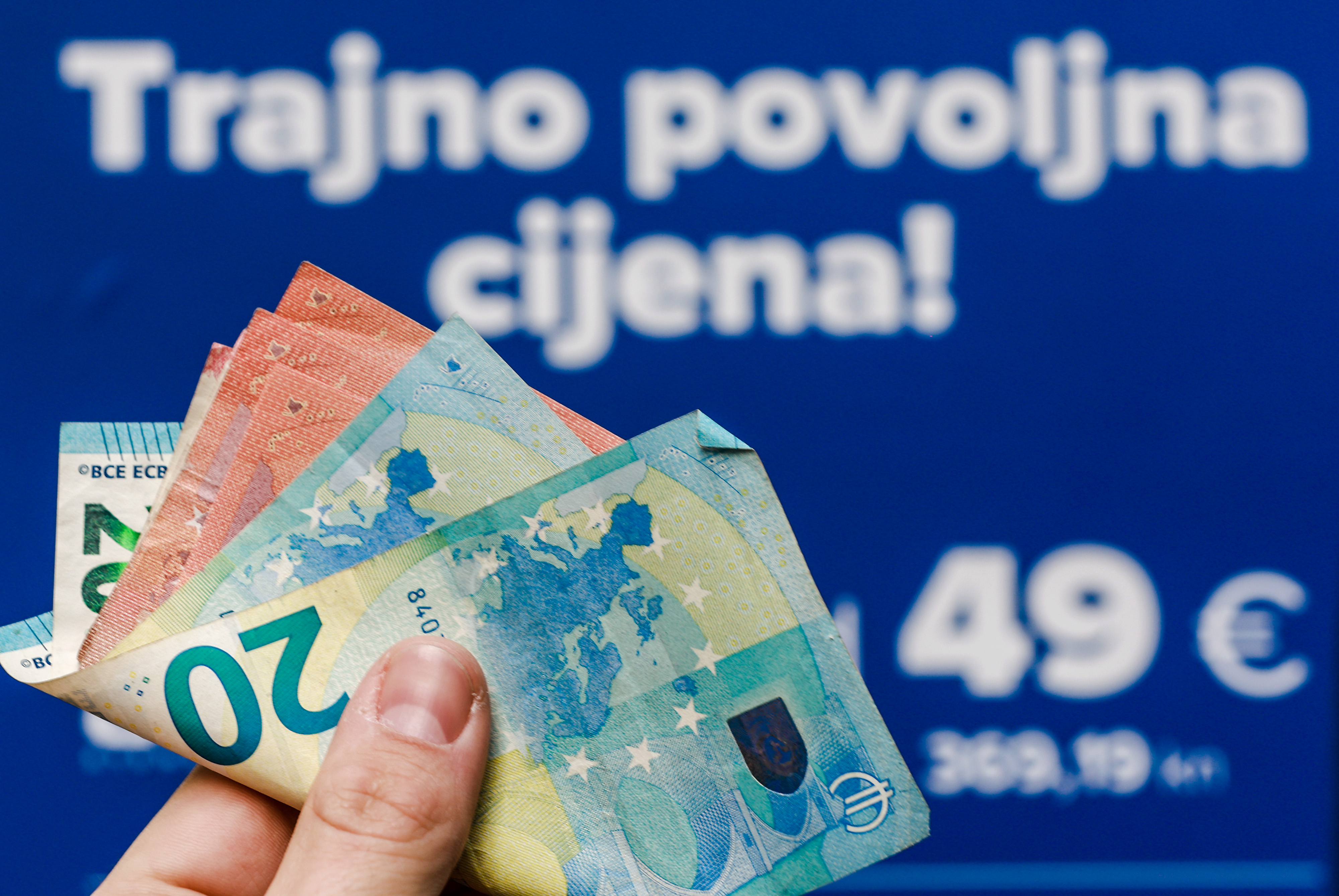 Vlada odgodila donoenje odluke o zamrzavanju cijena